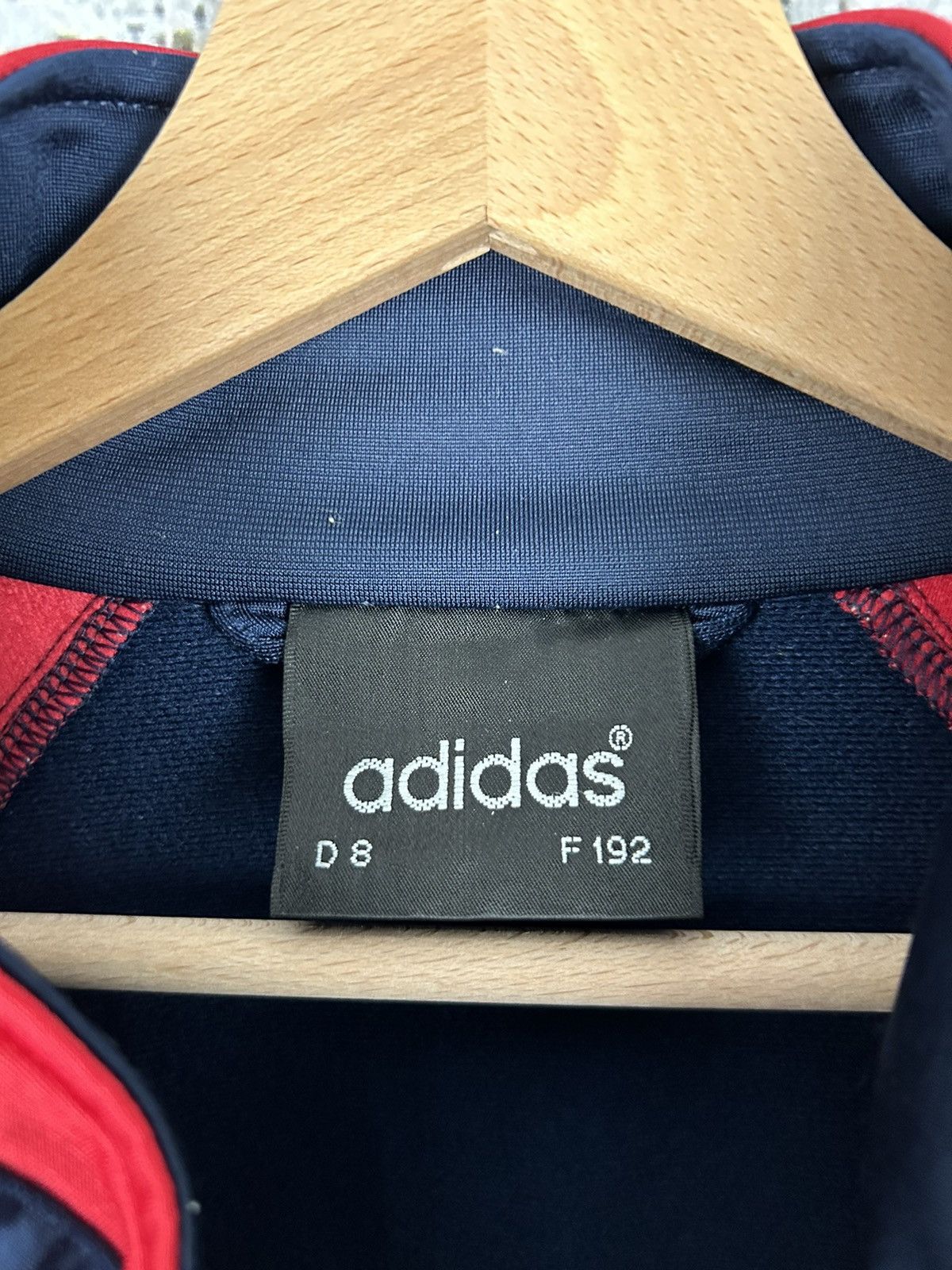 Adidas Vintage Adidas 90s Nylon Light Jacket Sportswear Size US L / EU 52-54 / 3 - 6 Thumbnail