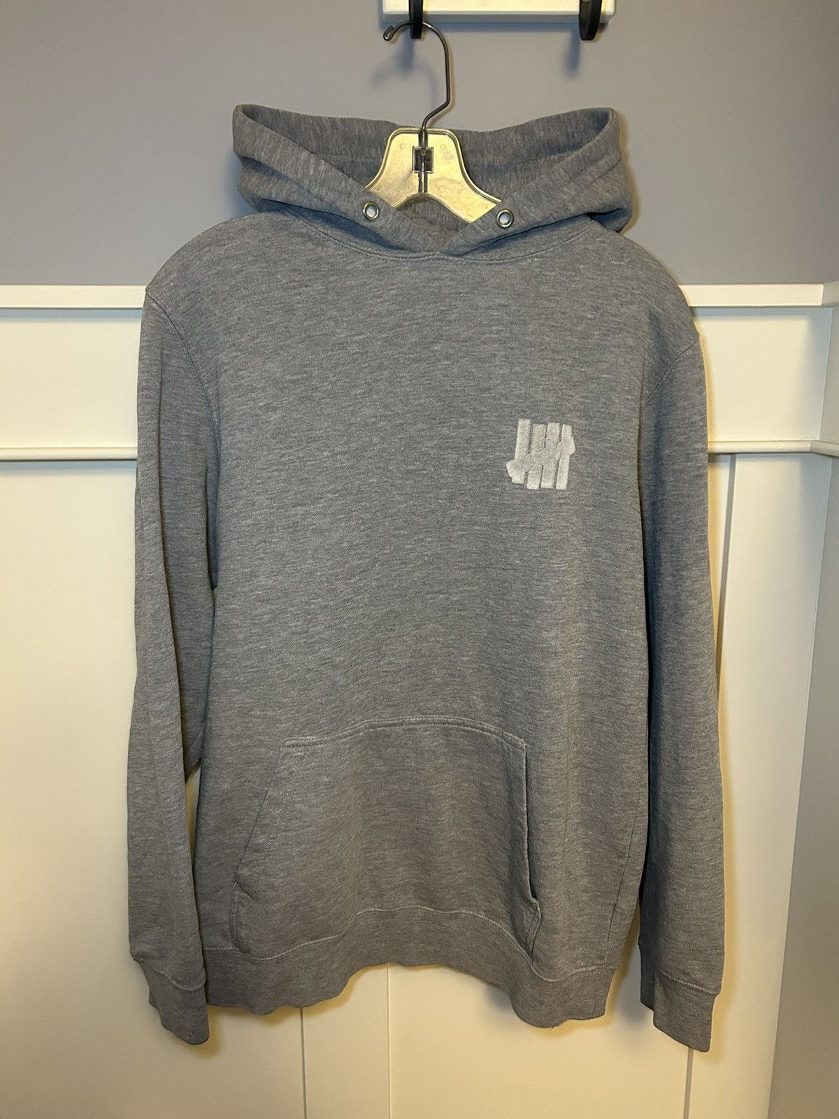 Undefeated Vintage Undefeated classic velvet 5 logo pullover hoodie Size US M / EU 48-50 / 2 - 1 Thumbnail