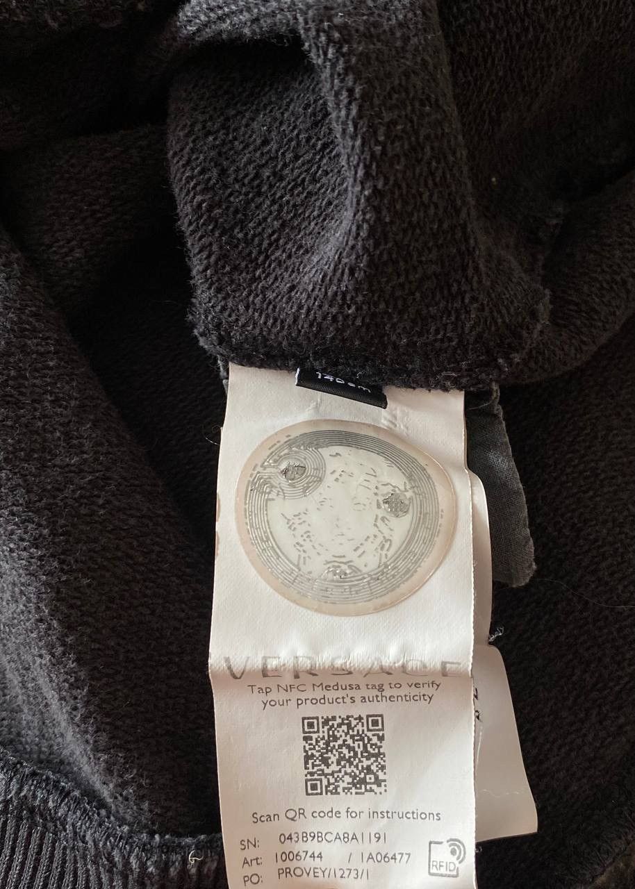 Versace Gianni Versace Hoodie Big Logo Size 10 years (140 cm) Black Size XXS / US 00 / IT 34 - 11 Thumbnail