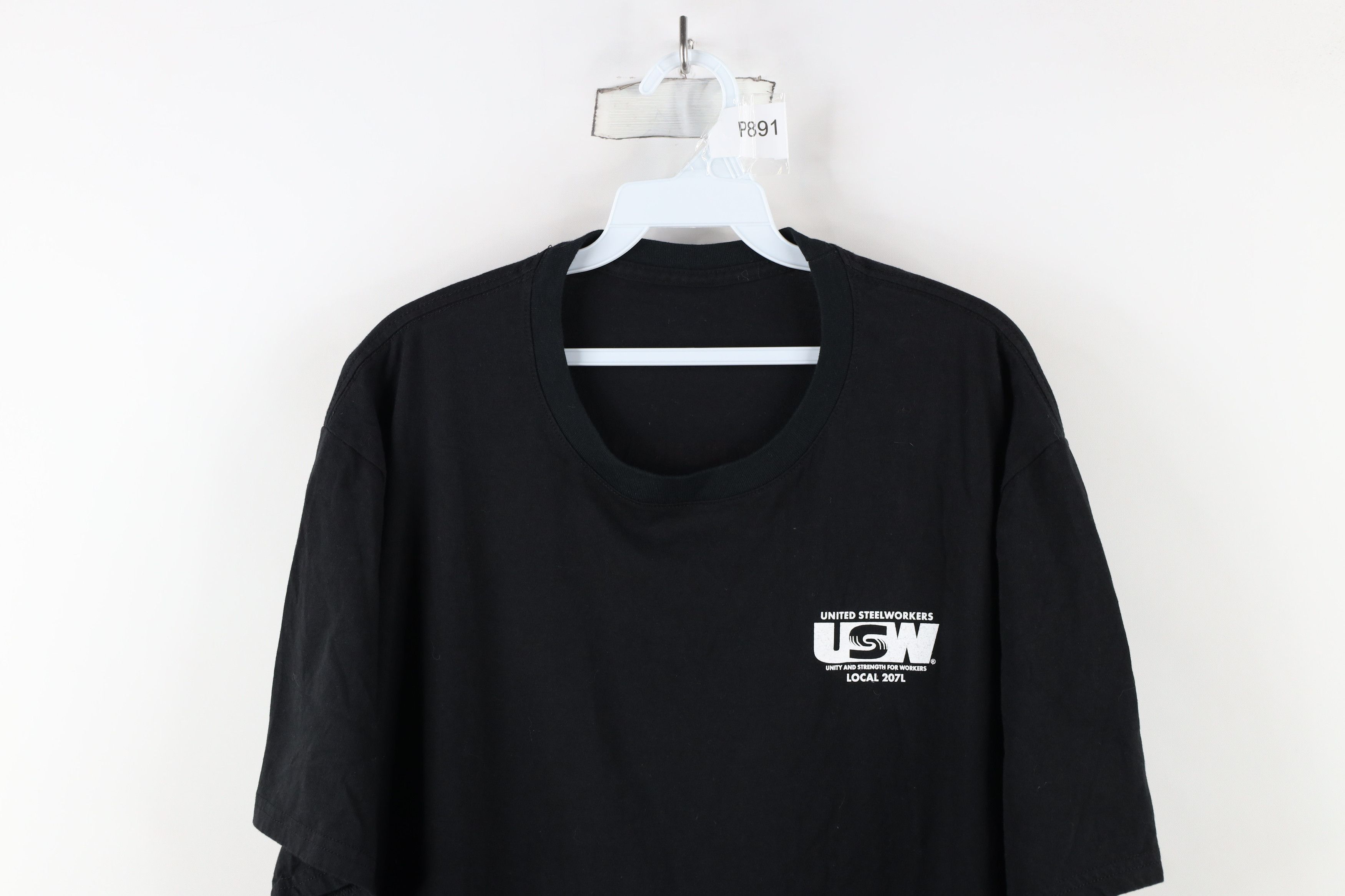 Vintage Streetwear USW Local 207L Union Dawg We Bite Back T-Shirt US Size US XXL / EU 58 / 5 - 2 Thumbnail