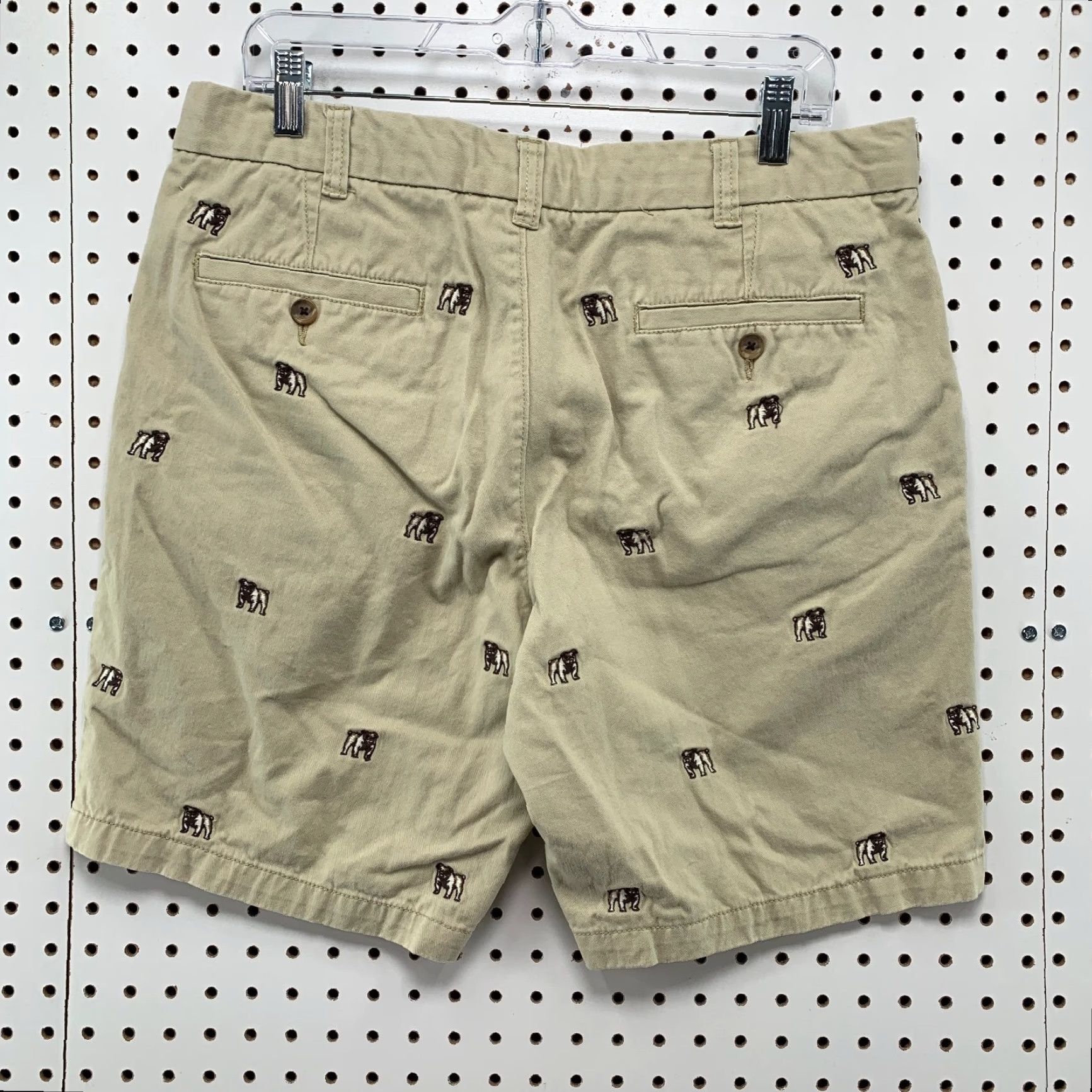 Club Room Club Room Shorts Mens 34 Khaki Embroidered All Over Preppy Casual 35x9 Bulldogs Size US 34 / EU 50 - 2 Thumbnail