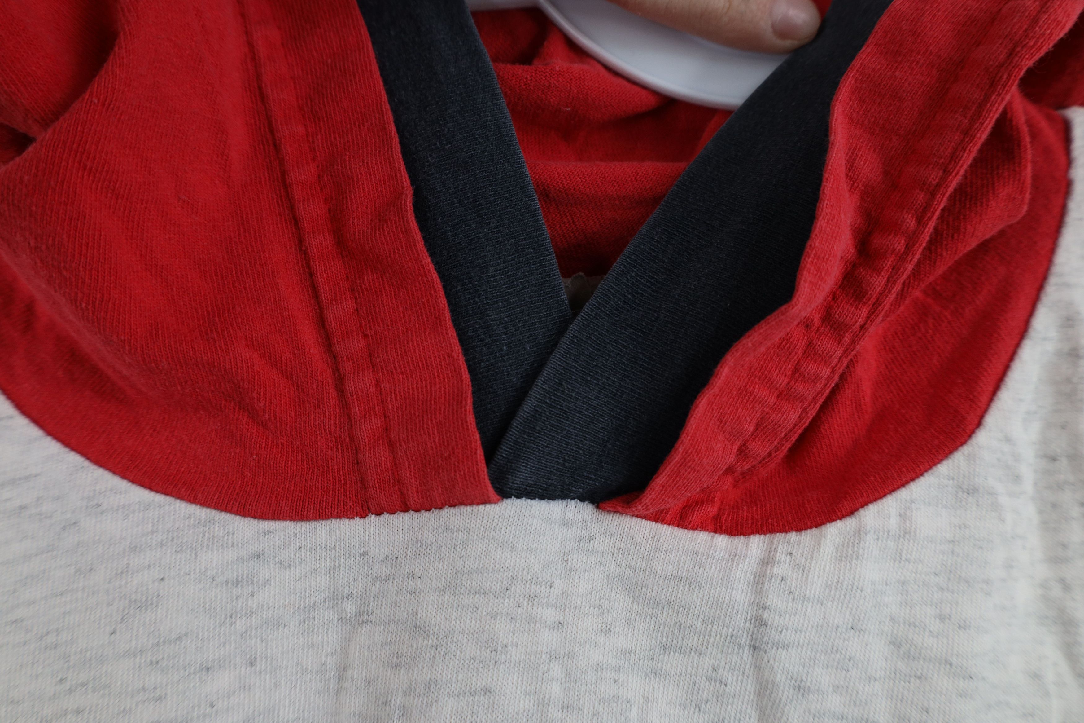 Vintage Vintage 90s Reds Baseball Short Sleeve Hooded T-Shirt USA Size US M / EU 48-50 / 2 - 11 Thumbnail