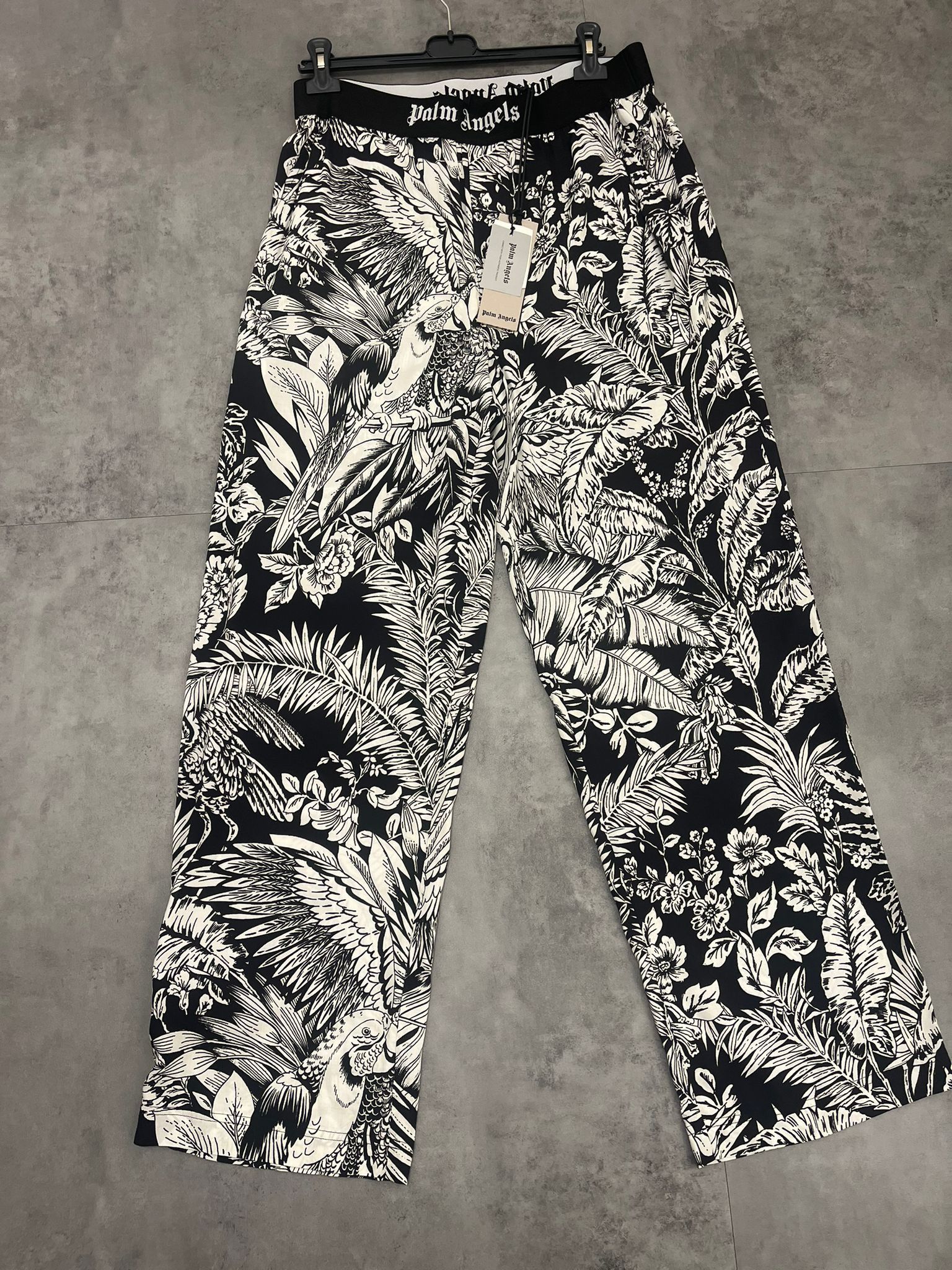 Palm Angels o1c11t2y0823 Jungla Parrots Pajama Pants in Black & White Size US 32 / EU 48 - 2 Thumbnail