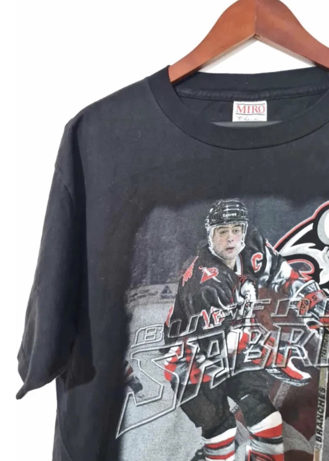 Vintage NHL Buffalo sabres vintage 1993 doble print tshirt L OVER Size US L / EU 52-54 / 3 - 4 Thumbnail