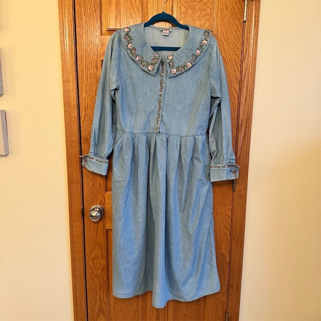Other FADS Vintage Blue Denim Embroidered Collar Long Sleeve Midi Size XL / US 12-14 / IT 48-50 - 1 Thumbnail