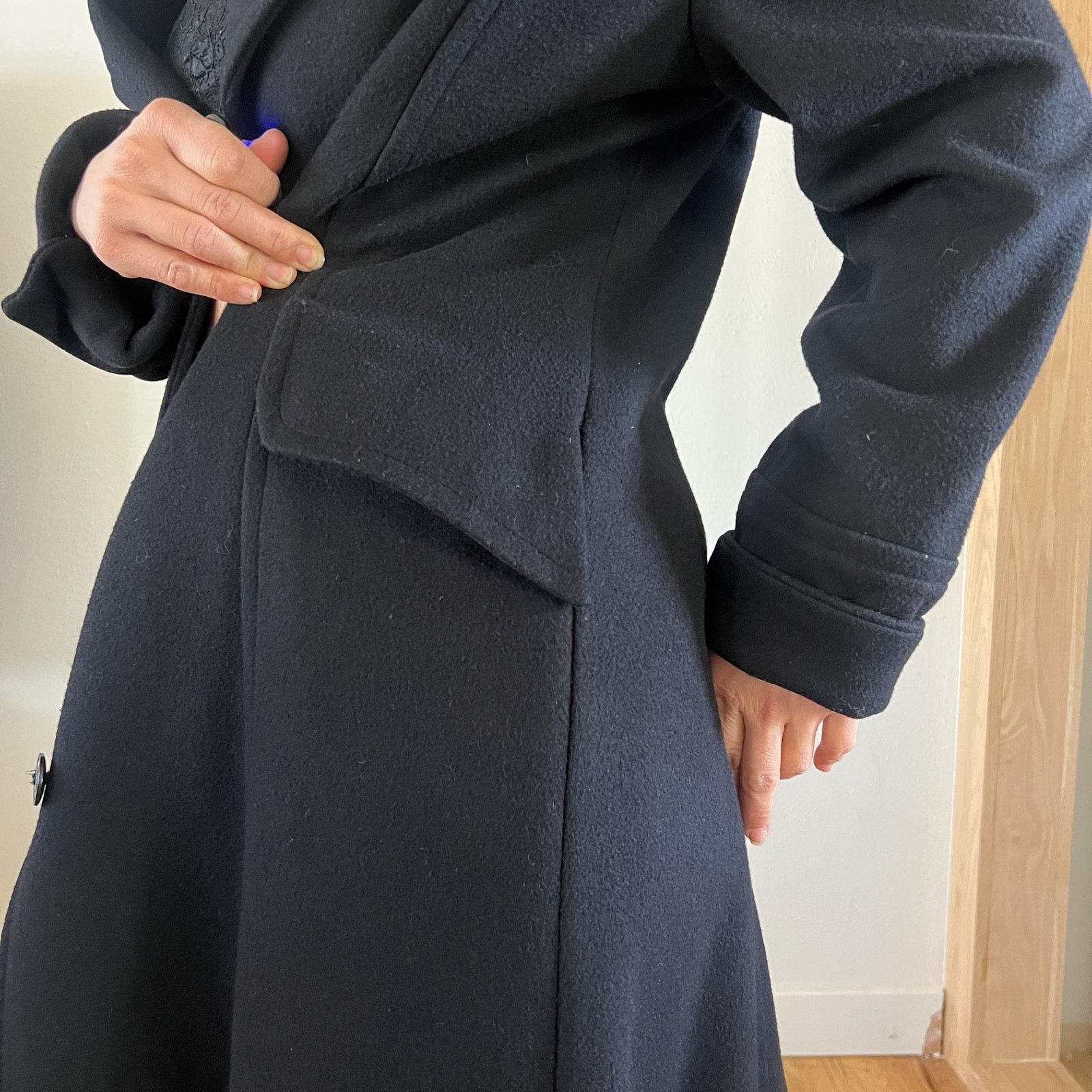 Vintage Vintage 90s Black wool classic clean line coat size 6 Size M / US 6-8 / IT 42-44 - 11 Thumbnail