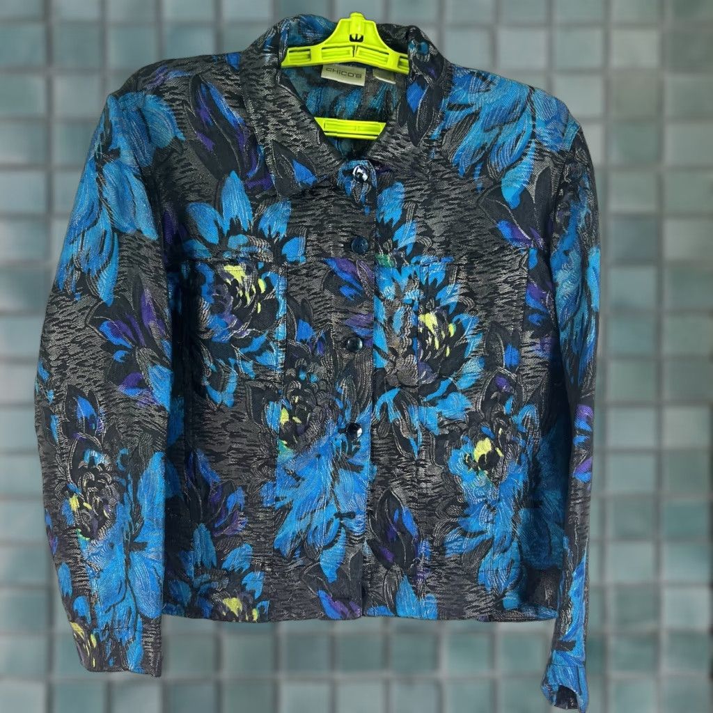 Vintage Chico's Jacket Shirt Silk Metallic Floral Button Up Women’s Size 1 M Long Sleeve Blue Vintage No (adapt: not vintage) Size XS / US 0-2 / IT 36-38 - 1 Thumbnail