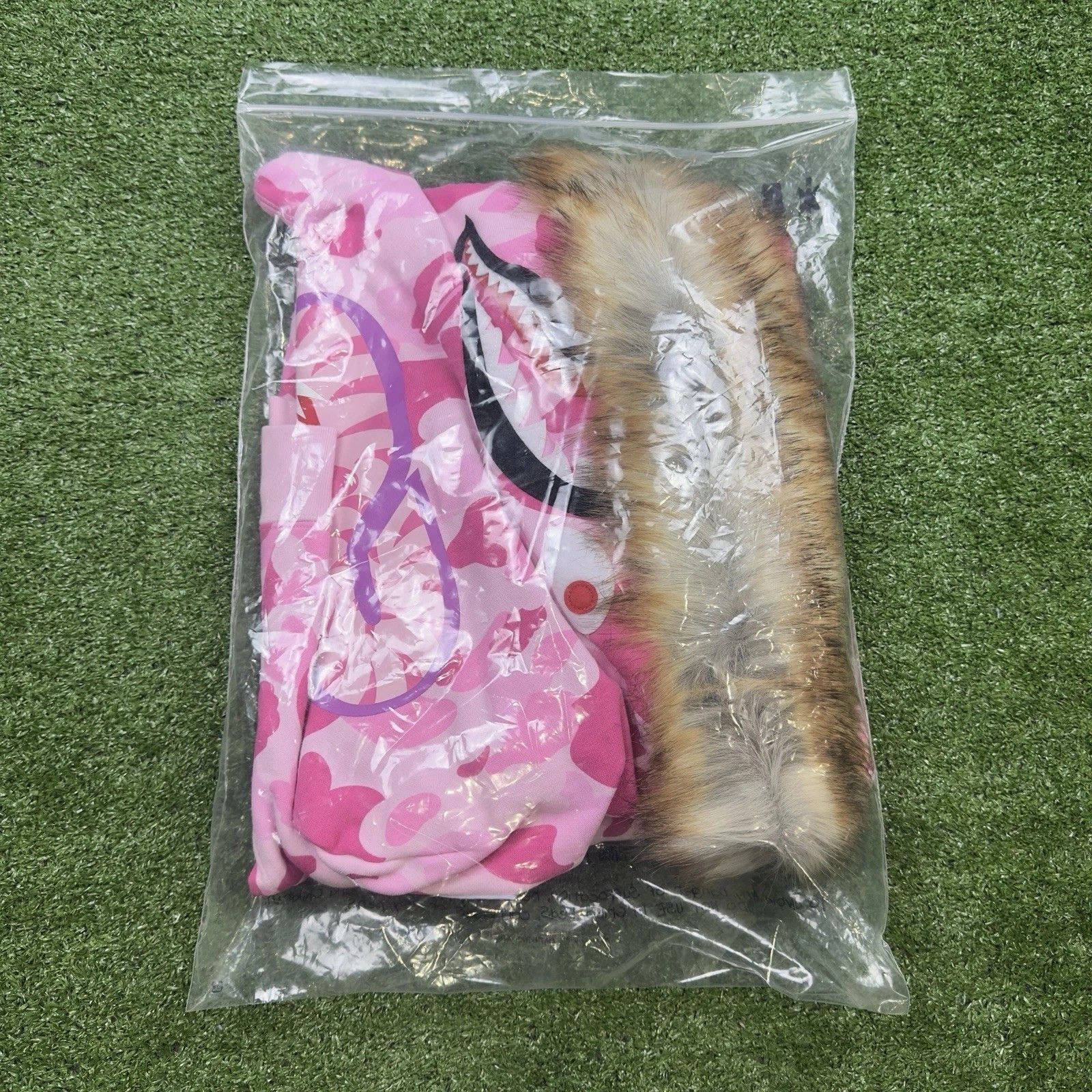 Bape BAPE® X DON TOLIVER FAUX FUR SHARK ZIP HOODIE PINK SIZE XL Size US XL / EU 56 / 4 - 3 Thumbnail