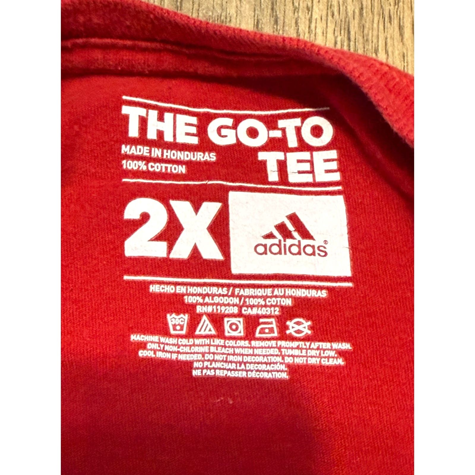 Adidas Adidas Shirts Men's 2XL Red White T-Shirt Short Sleeve Wisconsin Badgers Size US XXL / EU 58 / 5 - 6 Thumbnail