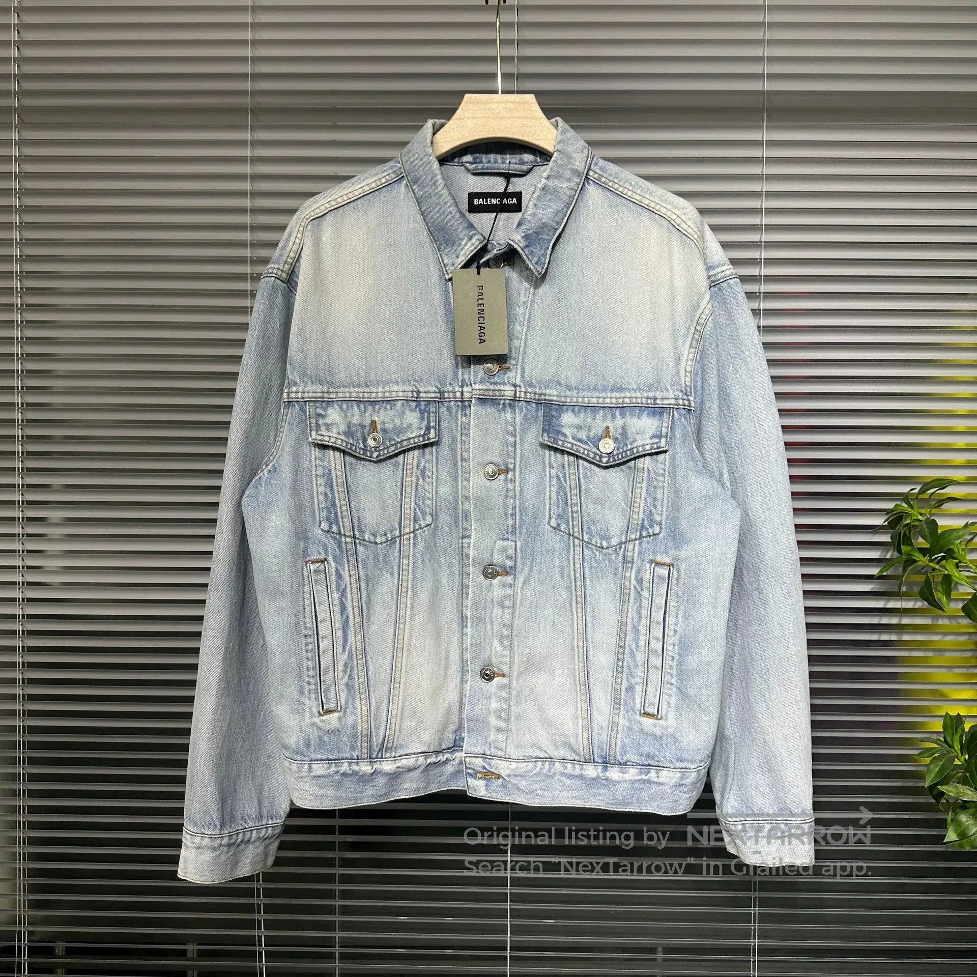 Balenciaga Balenciaga Washed Denim Jacket with Logo. Size US S / EU 44-46 / 1 - 2 Thumbnail