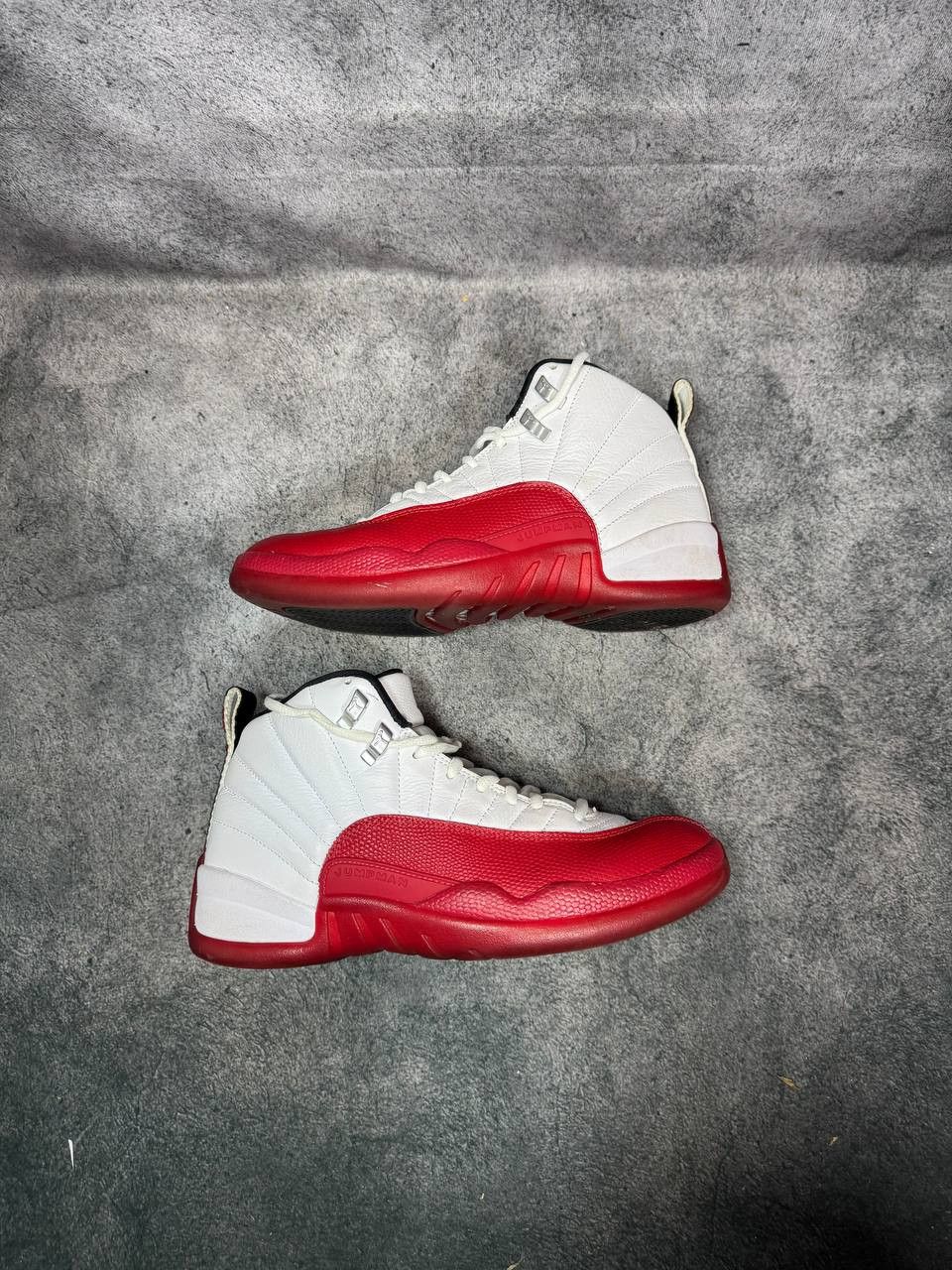 Jordan Brand Size 8 | Jordan 12 Cherry No Box | Pre-Owned Size US 8 / EU 41 - 7 Thumbnail