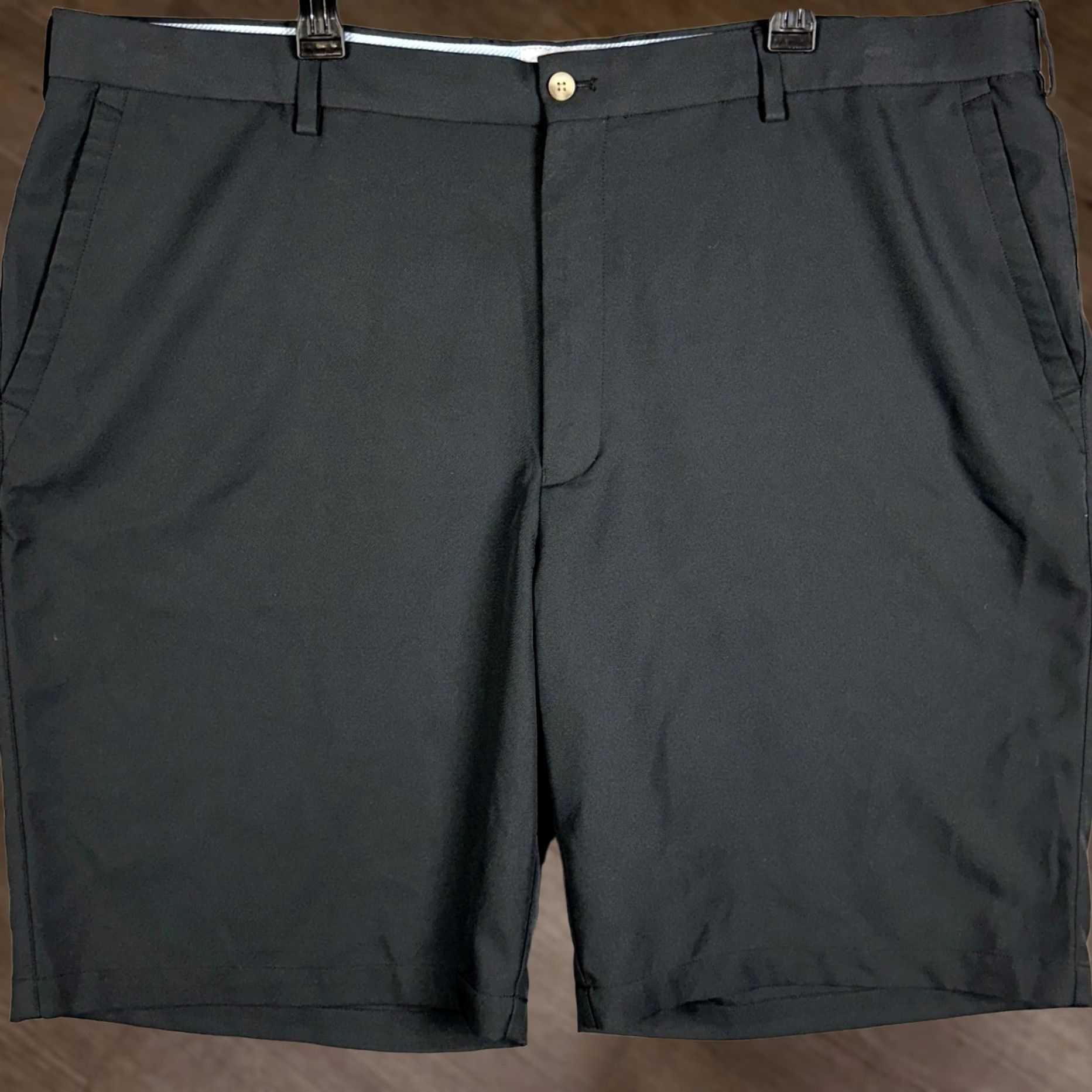 Peter Millar Peter Millar Shorts Mens 46 Black Golf Flat Front Athletic Moisture Wicking Pockets 100% Polyester Casual Activewear Big & Tall Size US 30 / EU 46 - 1 Thumbnail