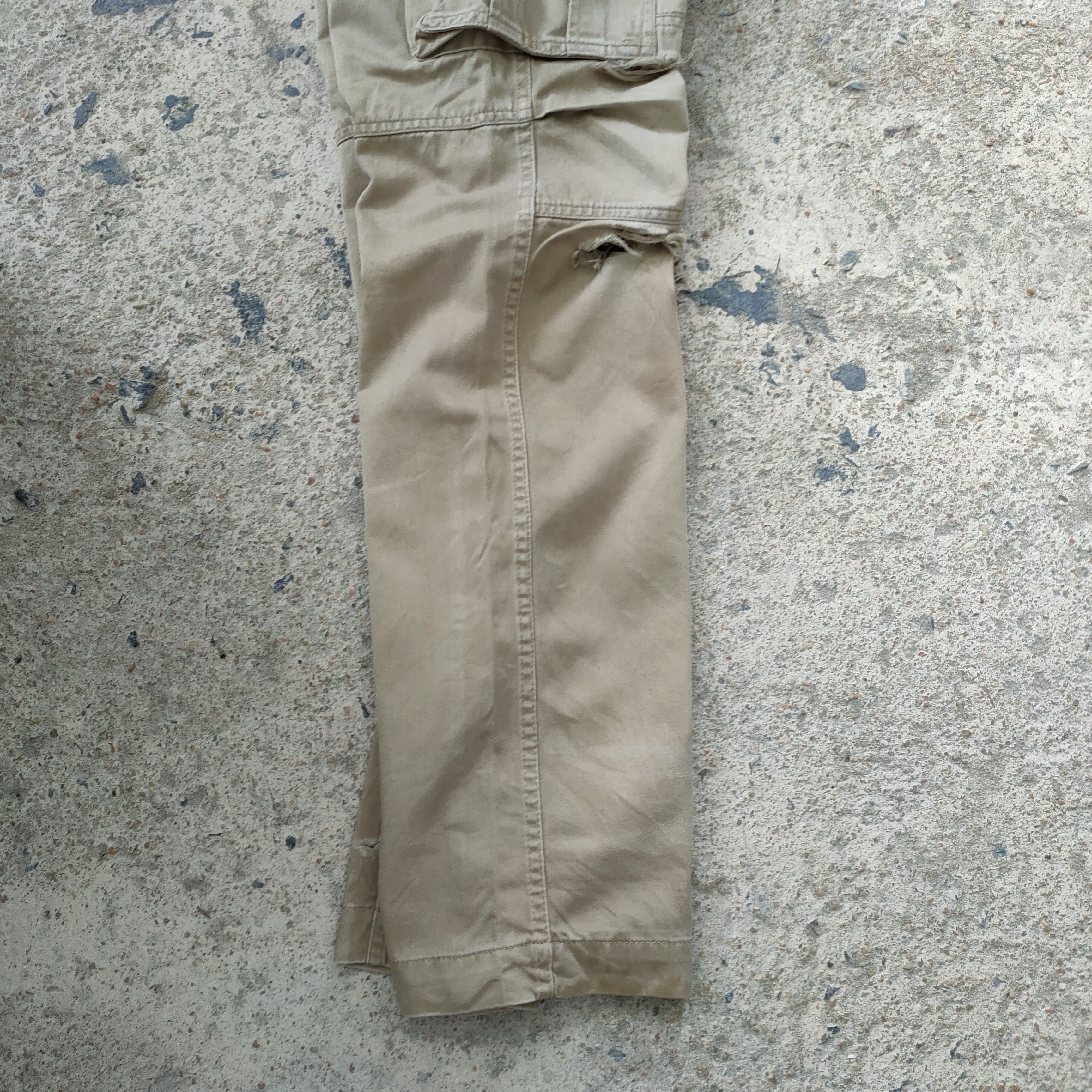 Japanese Brand TOKYO CULTURE × TAKEO KIKUCHI DISTRESSED CARGO PANTS Size US 30 / EU 46 - 14 Thumbnail