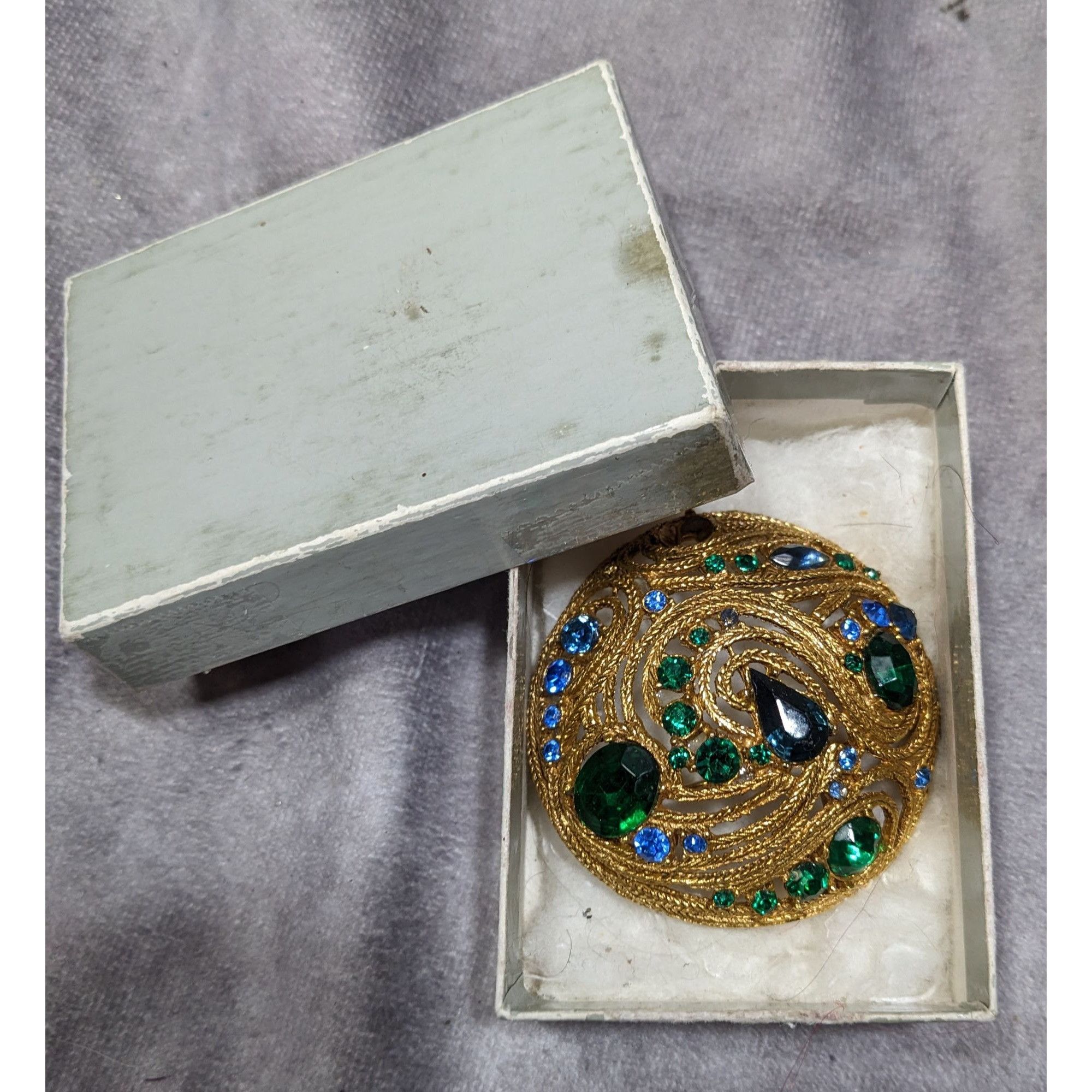 Other Vintage Glam Gold Tone Brooch With Blue And Green Gems Size ONE SIZE - 9 Thumbnail
