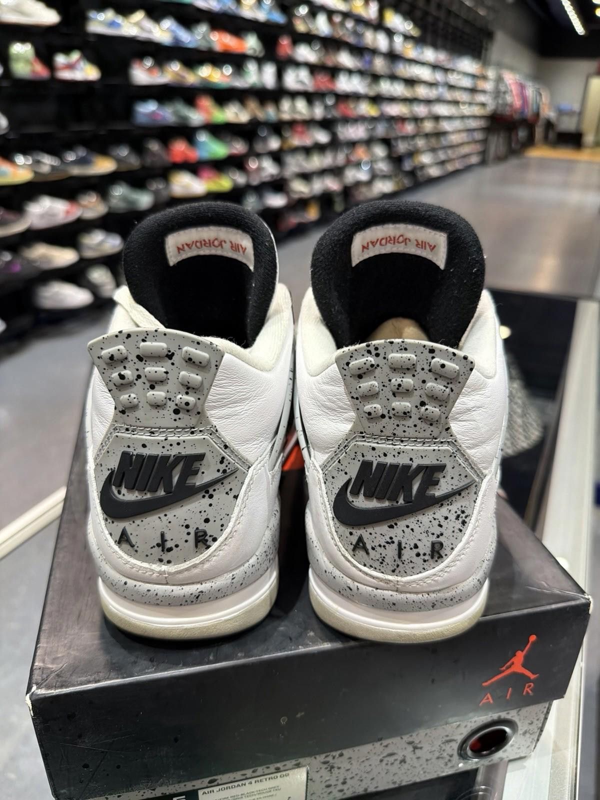Jordan Brand Air Jordan Retro 4 White Cement 2016 Size 8.5 OG Authentic Size US 8.5 / EU 41-42 - 12 Thumbnail