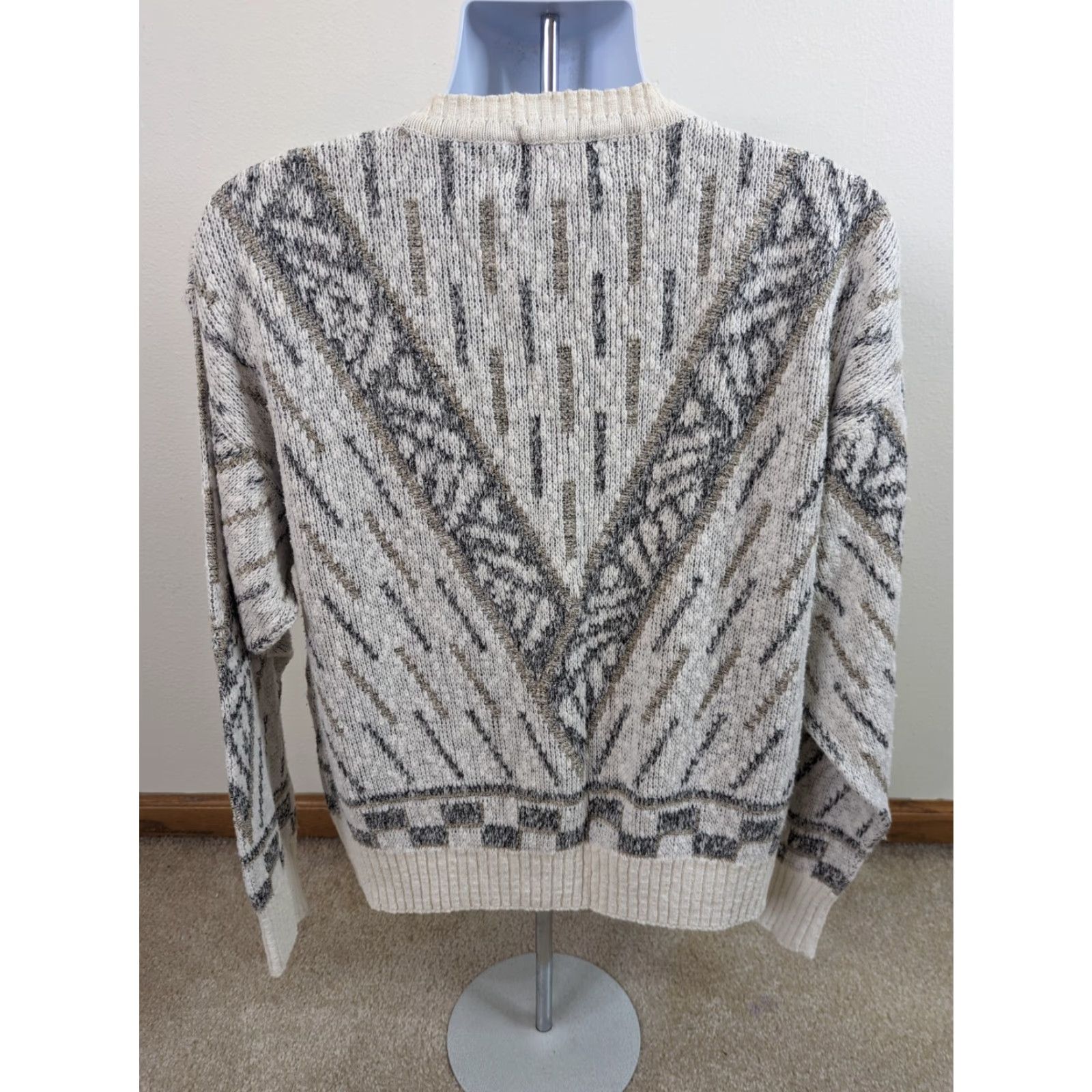 London Fog VINTAGE London Fog Sweater Geometric Mens Size L Crewneck Knit White 80s Seasonal Fall Winter Spring Casual Mens Size US L / EU 52-54 / 3 - 3 Thumbnail