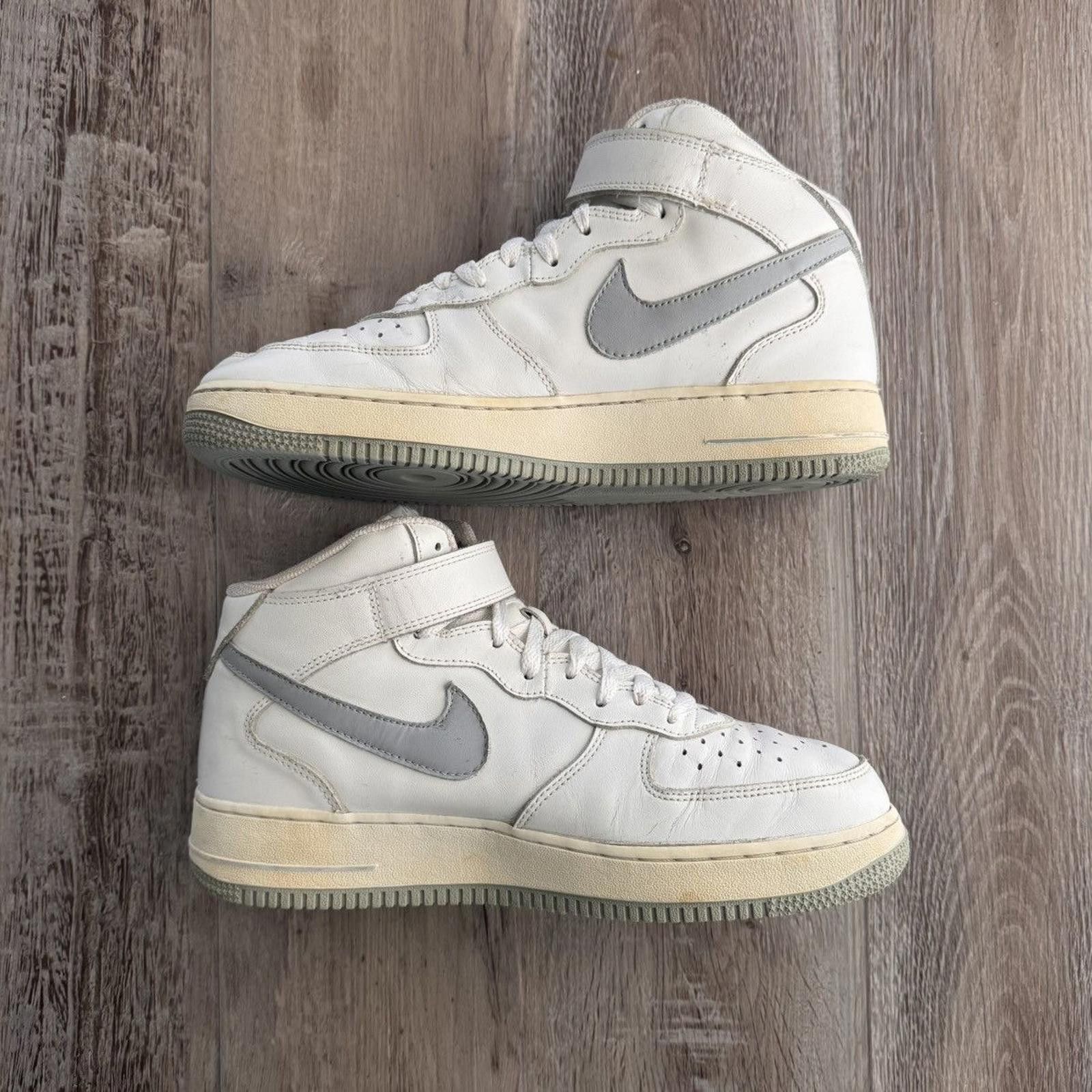 Nike NIKE • Air Force 1 Mid "White/Grey" (10M) Size US 10 / EU 43 - 3 Thumbnail