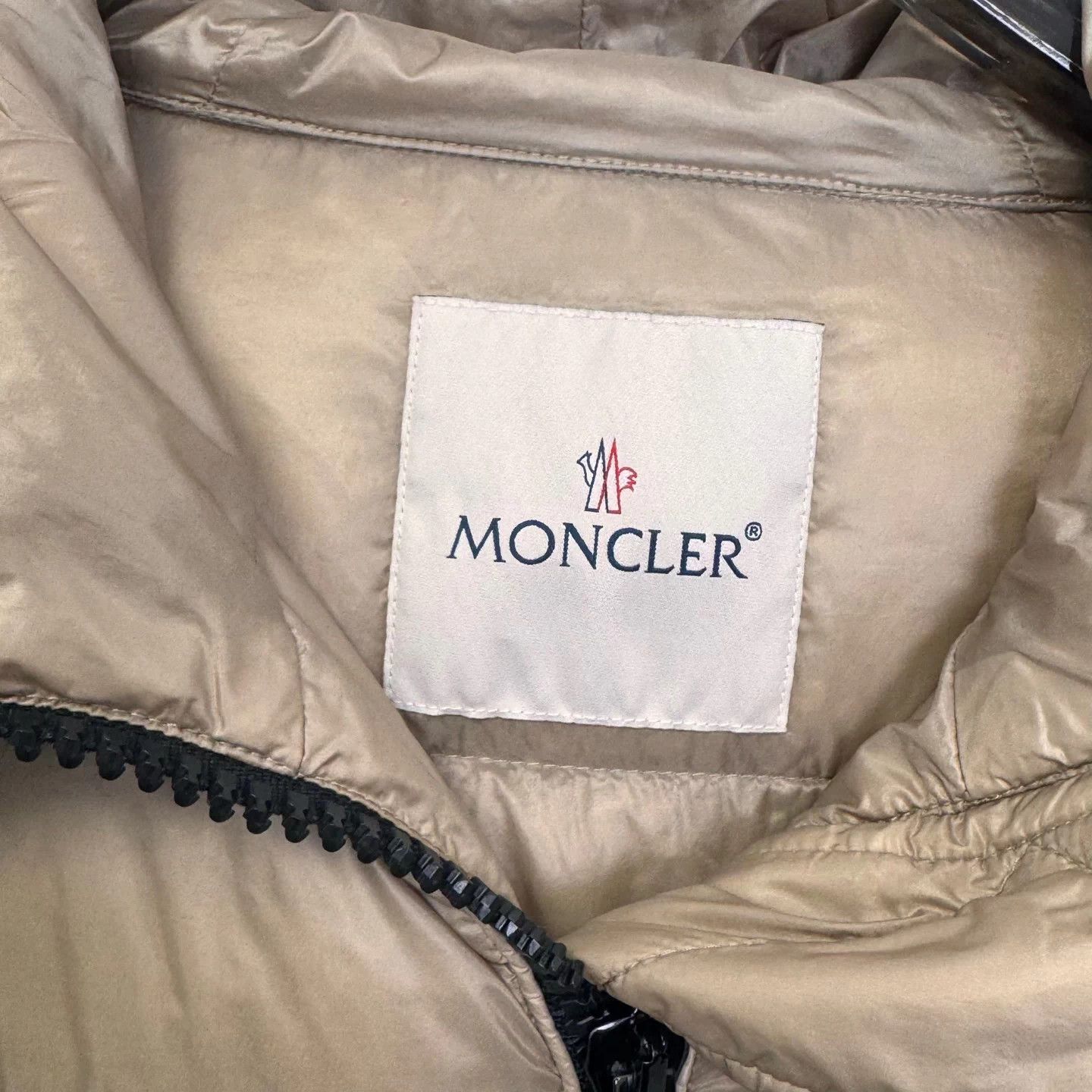 Moncler Moncler Suyen Logo Down Jacket - Size 2 - 98% New Size US M / EU 48-50 / 2 - 3 Thumbnail