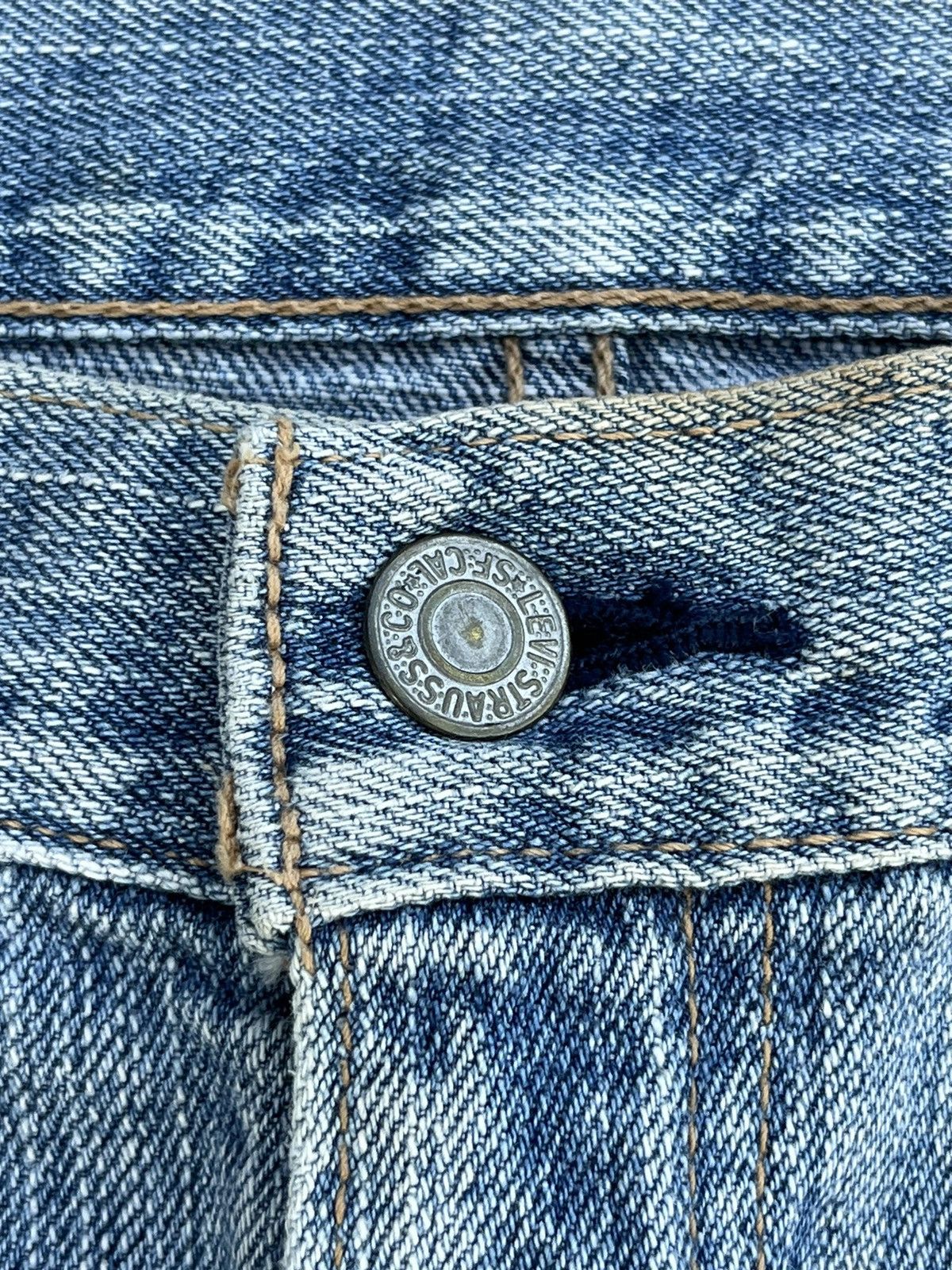 Levi's Vintage Clothing × Vintage Vintage Y2K Levi’s Grunge Blue Washed Distressed Baggy Jeans Size US 35 - 10 Thumbnail