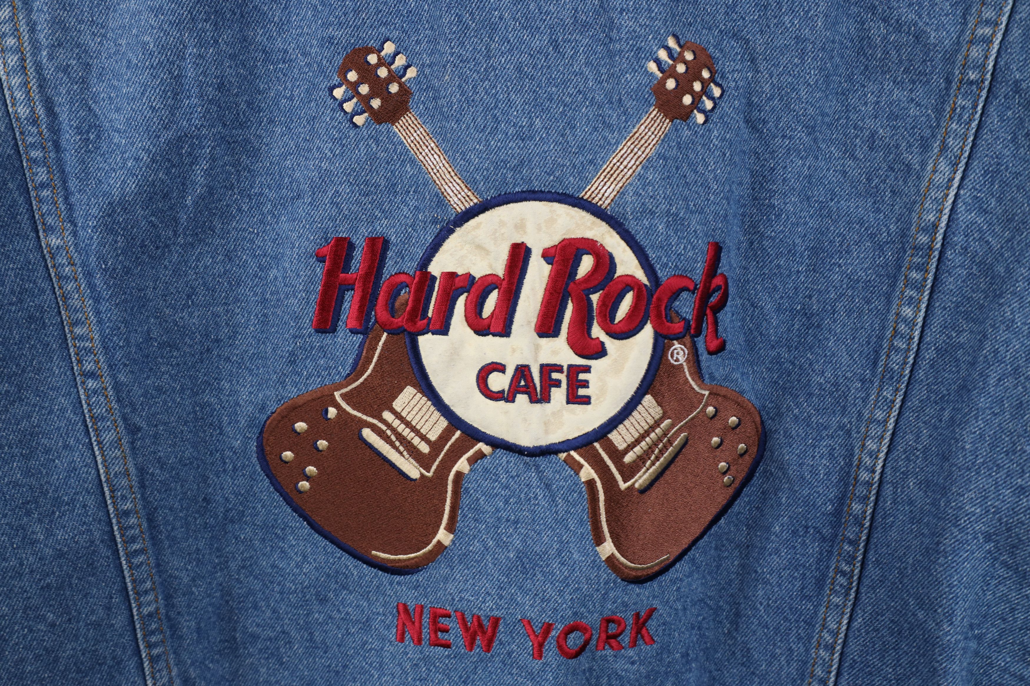 Hard Rock Cafe Vintage 90s Hard Rock Cafe New York Denim Trucker Jacket Size US L / EU 52-54 / 3 - 10 Thumbnail