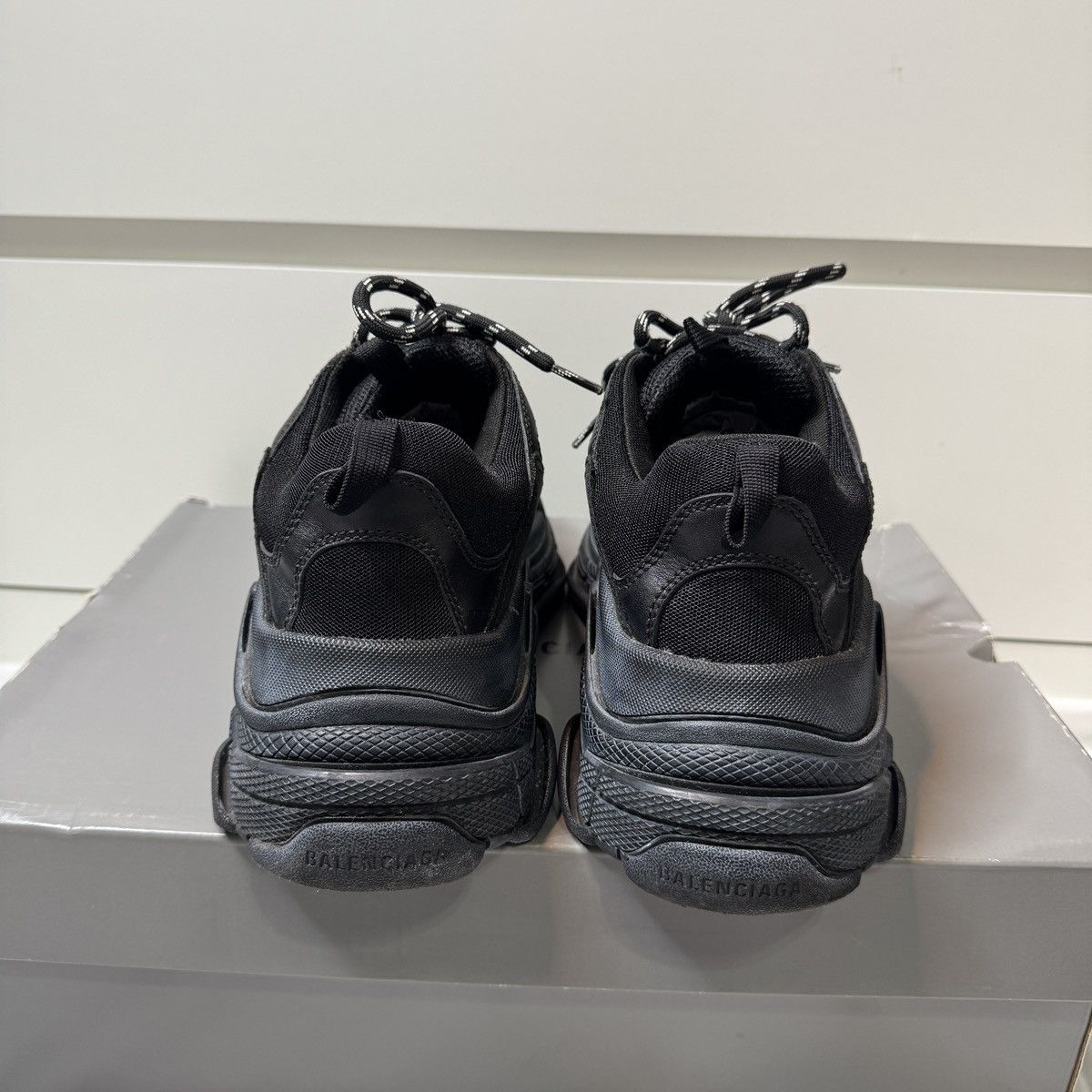 Balenciaga MEN'S TRIPLE S CLEAR SOLE SNEAKER IN BLACK Size US 9 / EU 42 - 5 Thumbnail