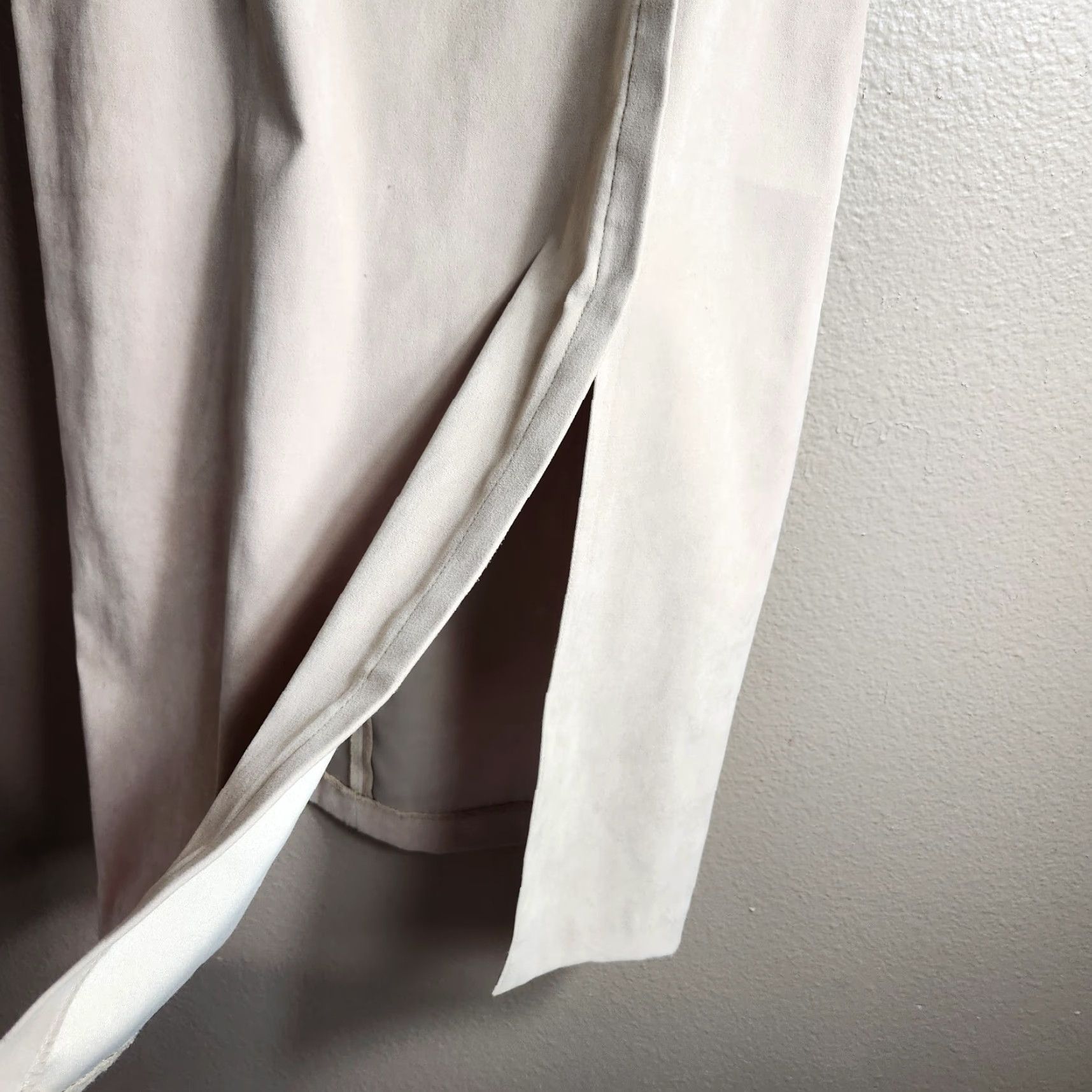 Liz Claiborne VINTAGE Liz Claiborne Liz Sport VTG Womens Skirt 8 Khaki Tan Midi Pencil Beige Polyester Spandex Pockets Slit Zip Size 30" / US 8 / IT 44 - 3 Thumbnail