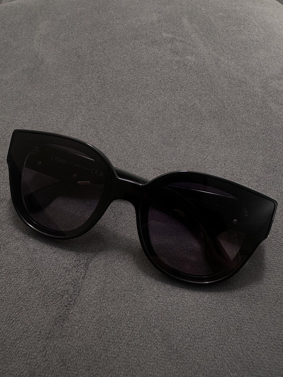 Fendi Fendi Cat Eye Sunglasses Black Gold Logo Size ONE SIZE - 1 Thumbnail