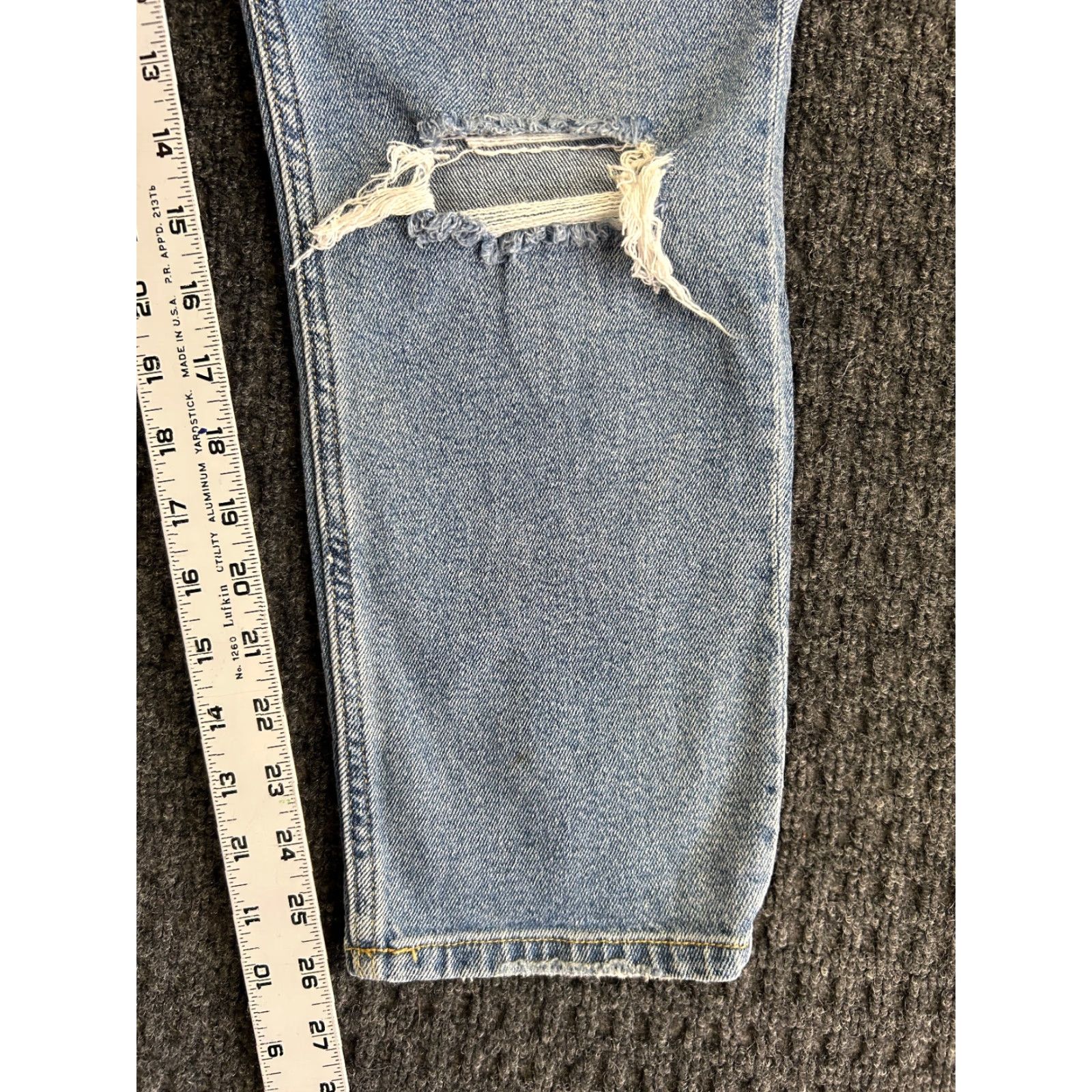 Abercrombie & Fitch Abercrombie & Fitch Jeans Women’s Mom Jean Curve Love 28 6 R Distressed Blue Denim Casual Jeans Womens Love 90s? Size 28" / US 6 / IT 42 - 6 Thumbnail