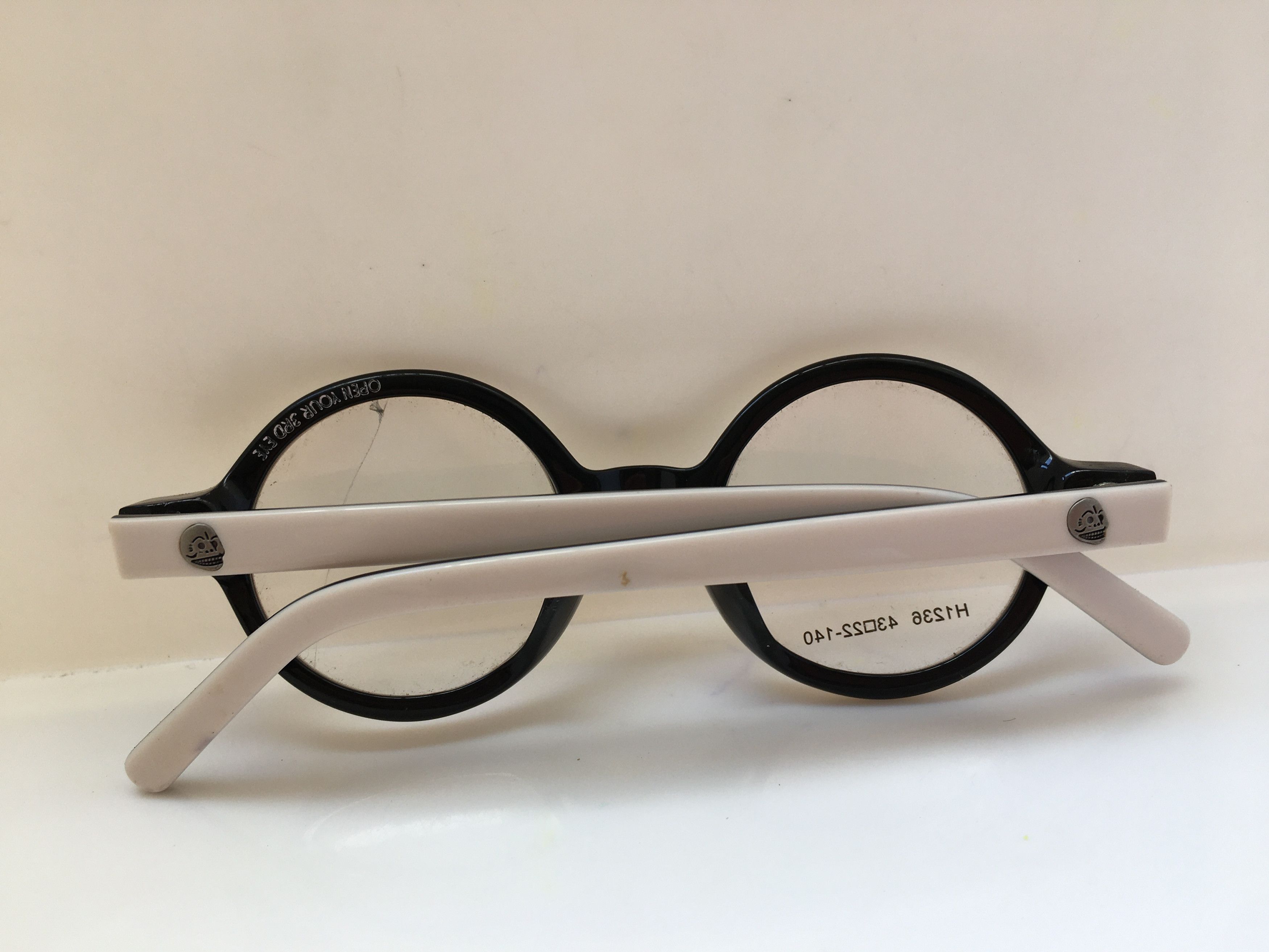 Vintage Vintage Human Skull H1236 Round Eyeglasses Frame Size ONE SIZE - 7 Thumbnail