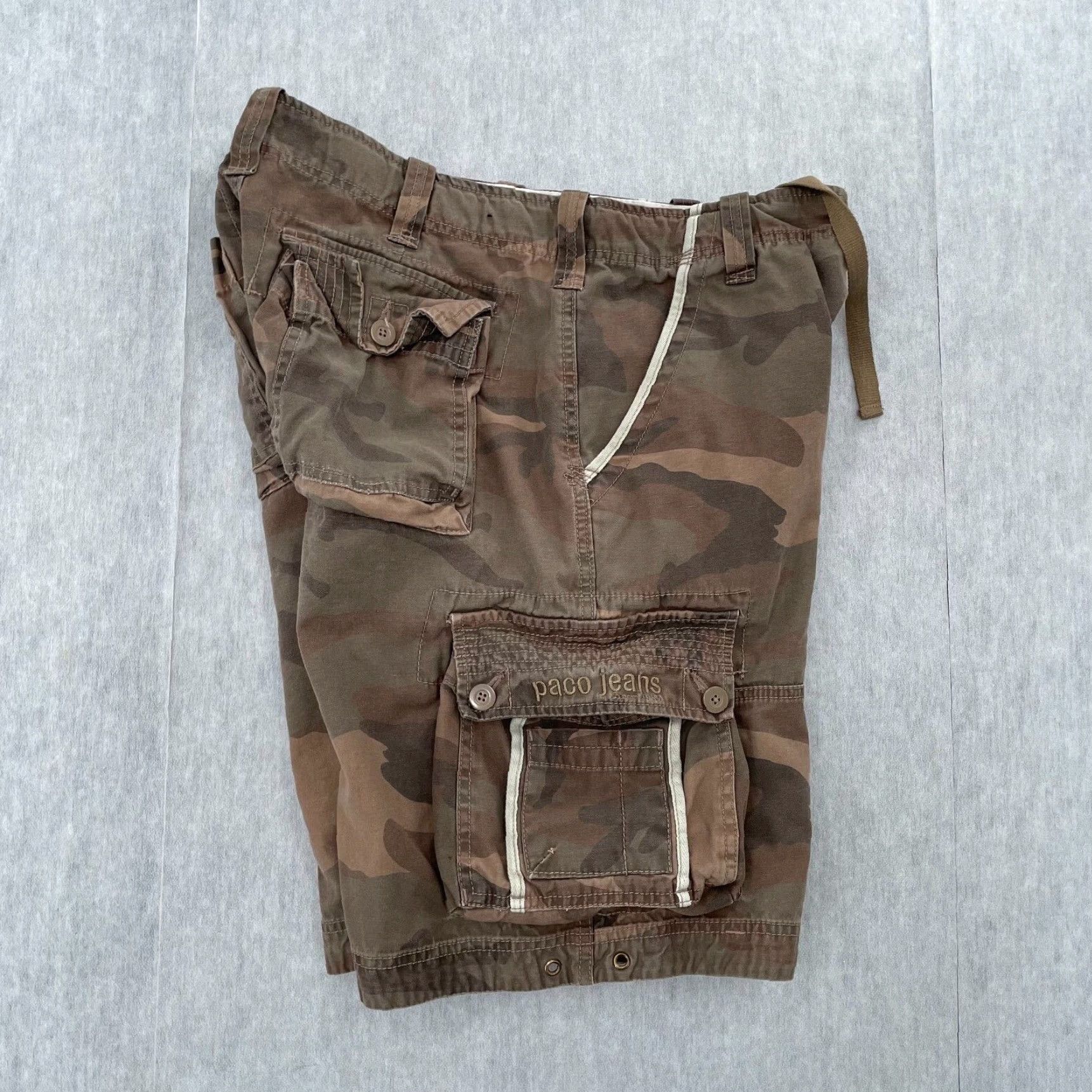 Vintage VINTAGE PACO Men Cargo Shorts 32 Brown Green Camo Cotton Drawstring Pockets Logo Casual Size US 32 / EU 48 - 3 Thumbnail