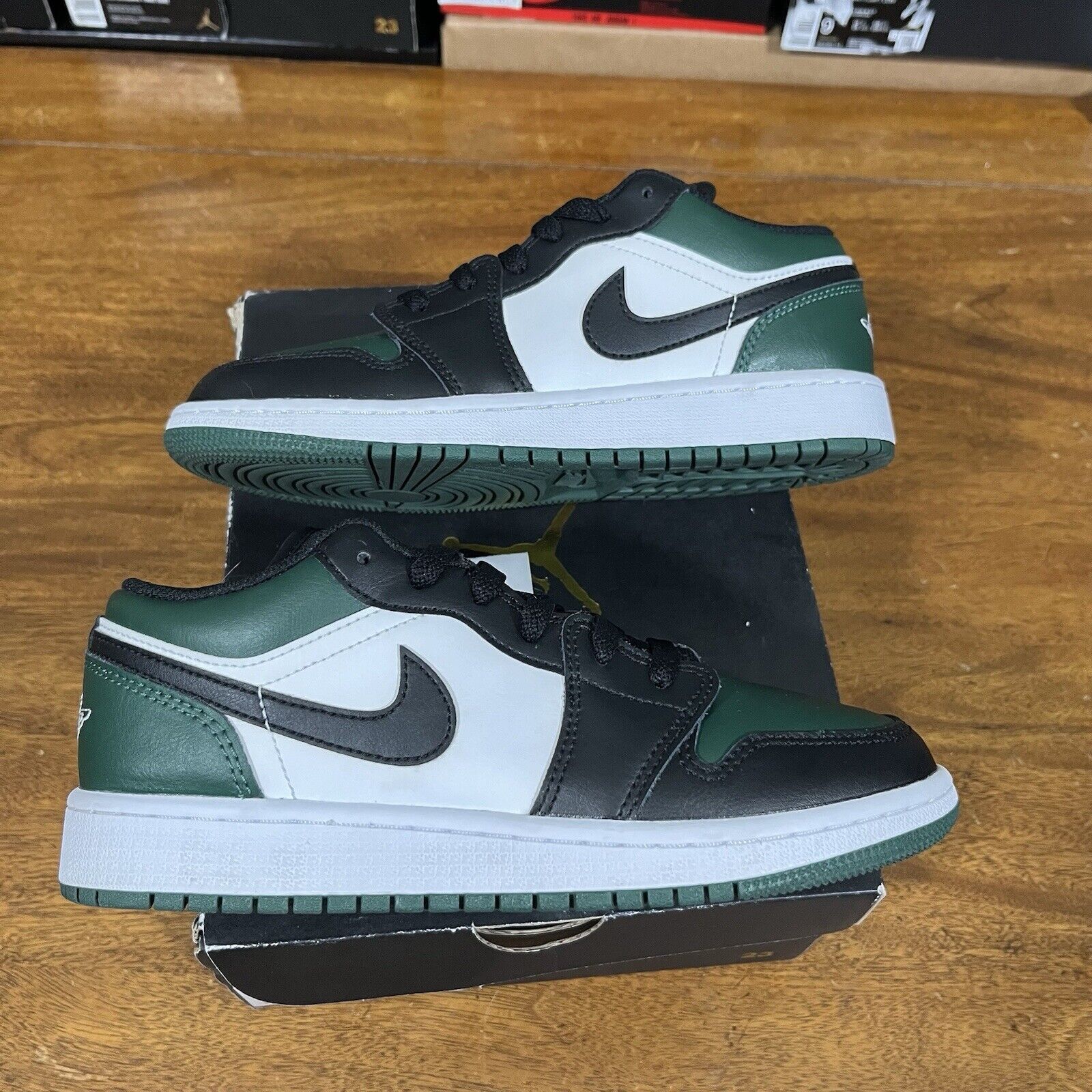 Jordan Brand Size 5Y = 6.5 Women’s- Jordan 1 Low Green Toe 2021 Size US 6.5 / IT 36.5 - 3 Thumbnail