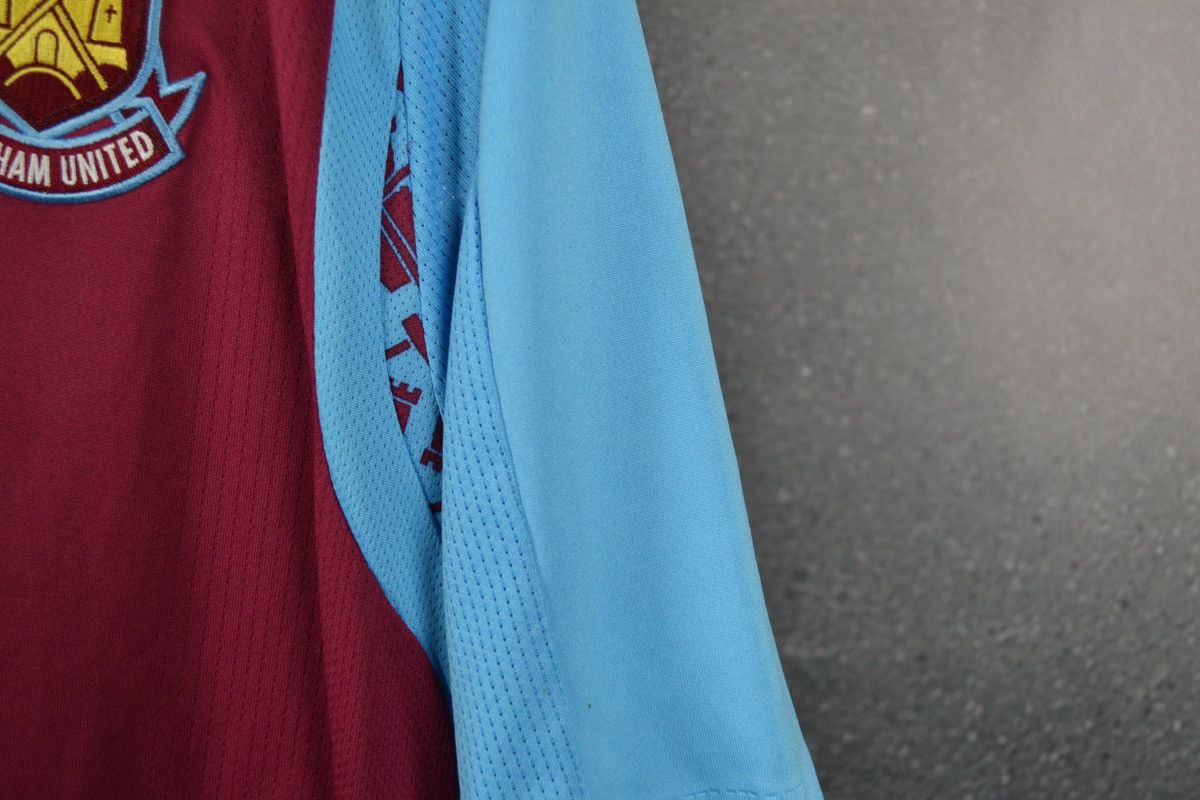 Umbro × Vintage West Ham United Home Football Shirt Umbro Soccer ZAMORA #25 Size US L / EU 52-54 / 3 - 7 Thumbnail