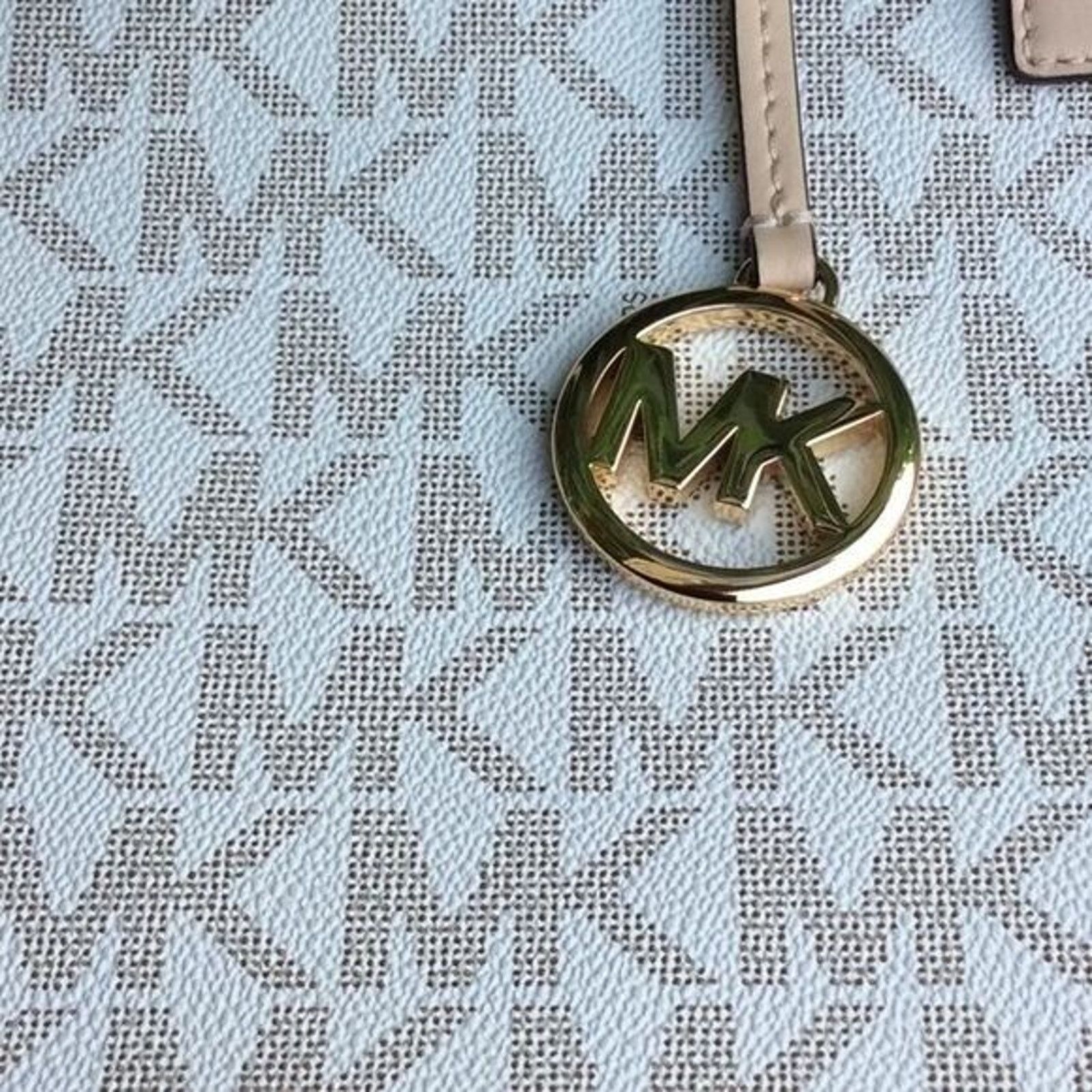 Michael Kors Michael Kors Signature Tote Size-16” x 10” x6". DROP 9" Size ONE SIZE - 2 Thumbnail