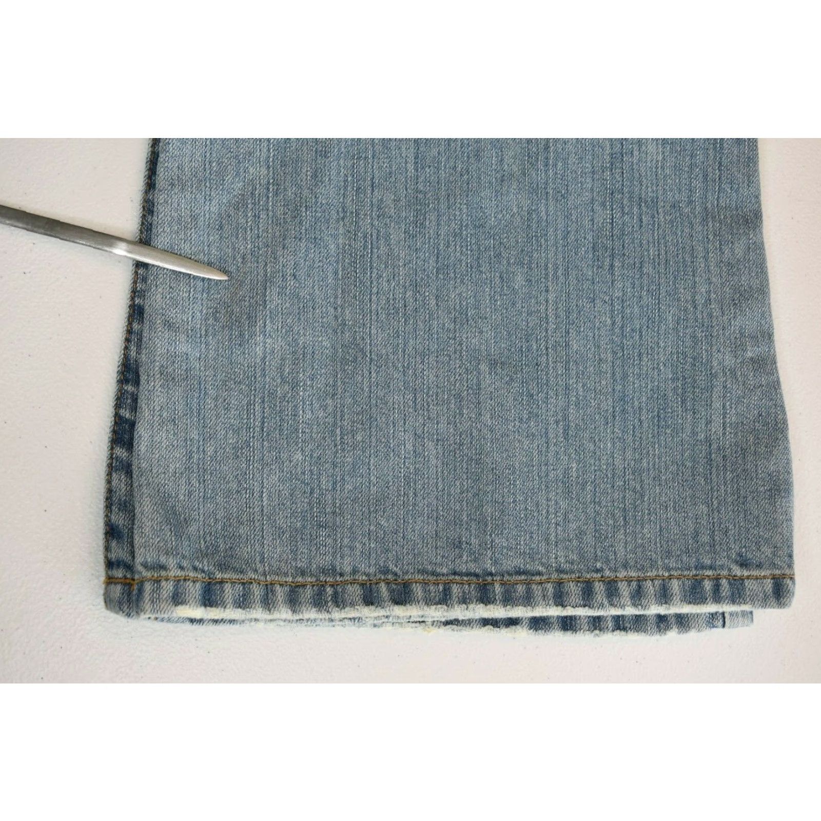 American Eagle Outfitters American Eagle Outfitters Jeans Womens Hipster Flare Distressed 37x30 Medium Wash Denim 100% Cotton Jeans Belt? Size 25" / US 0 / IT 36 - 5 Thumbnail