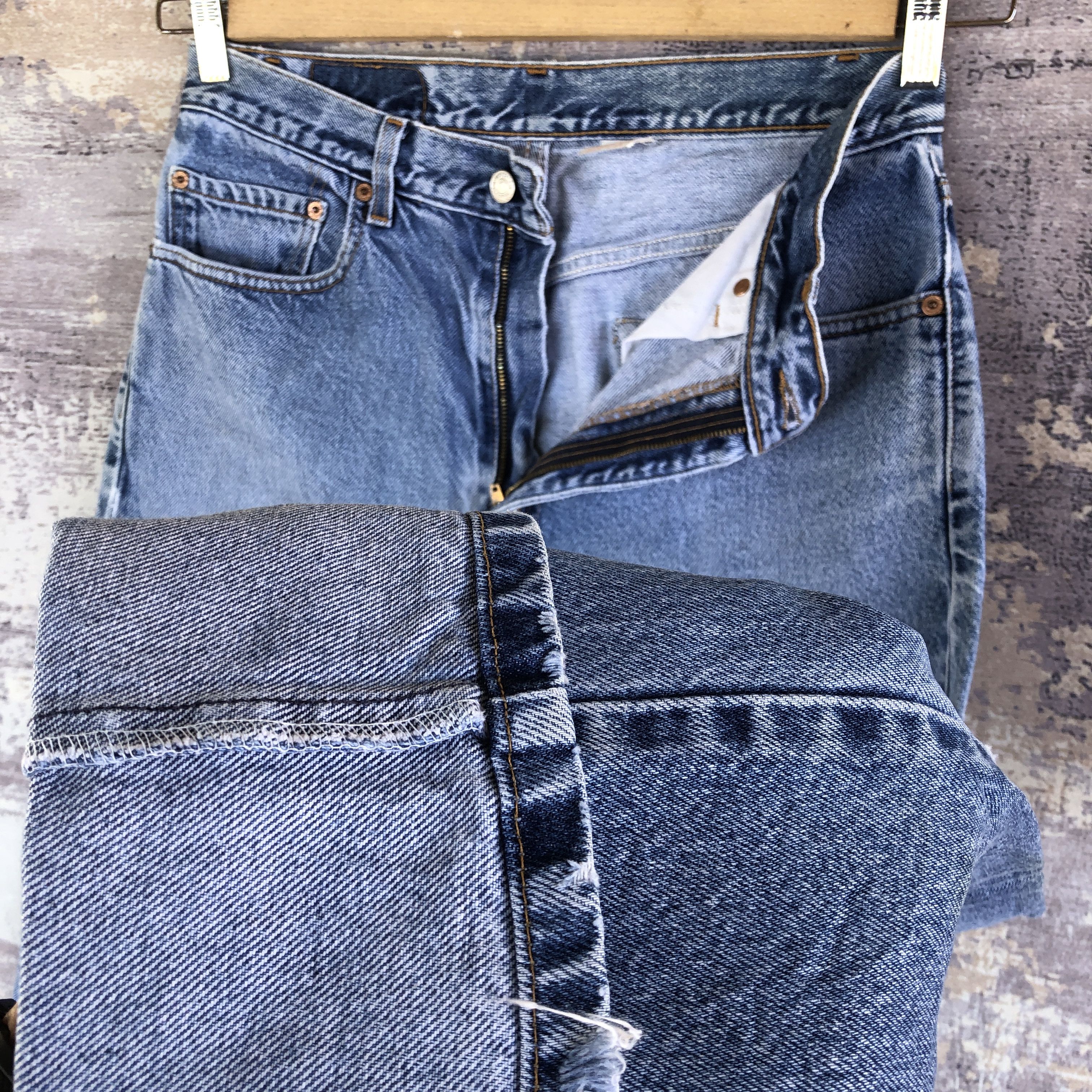 Levi's Vintage Levis 505 Distressed Blue Wash Jeans Levi's Denim Size US 32 / EU 48 - 10 Thumbnail