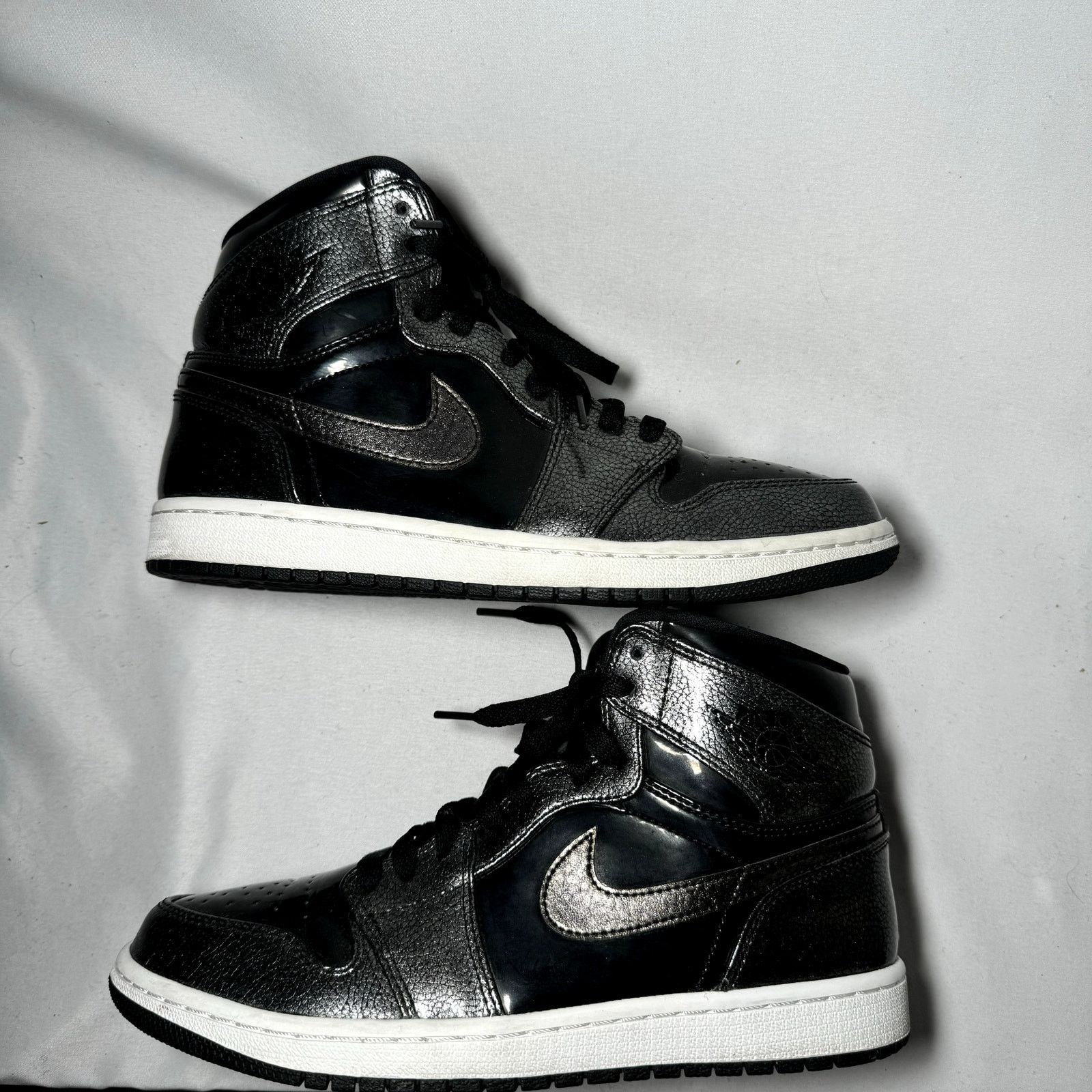 Jordan Brand × Nike Size 8 - Air Jordan 1 Retro High Black Patent Men's Shoes Size US 8 / EU 41 - 2 Thumbnail