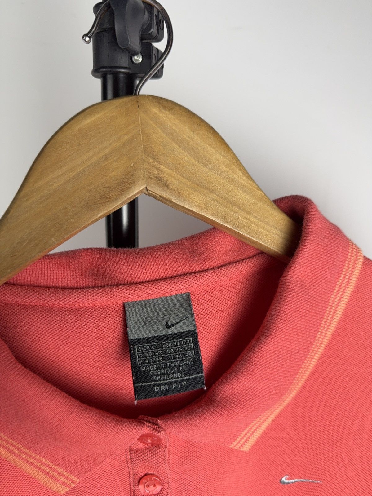 Nike 00s Retro vntg Nike Dri-Fit Swoosh Polo Shirt Coral Women Size L / US 10 / IT 46 - 10 Thumbnail