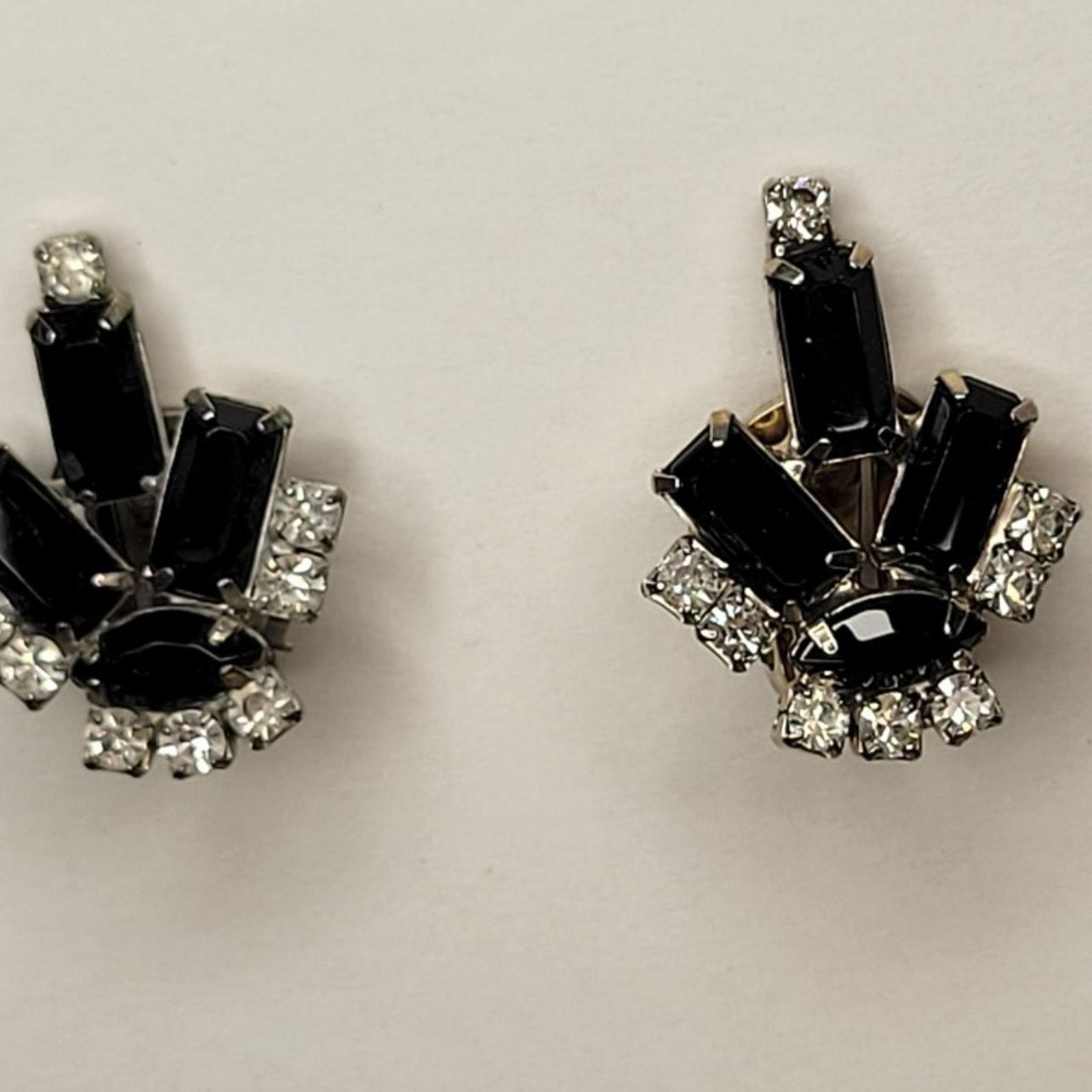 Vintage Vintage Black Glass Rhinestone Earrings Size ONE SIZE - 5 Thumbnail