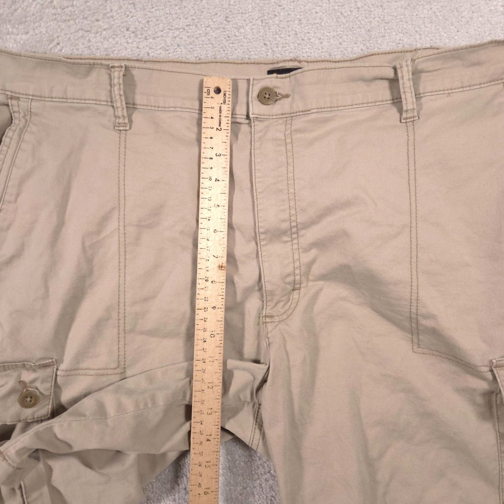 Lee Lee Cargo Shorts Mens 46 Beige Relaxed Fit Stretch Pockets 9 Inseam Size US 30 / EU 46 - 7 Thumbnail