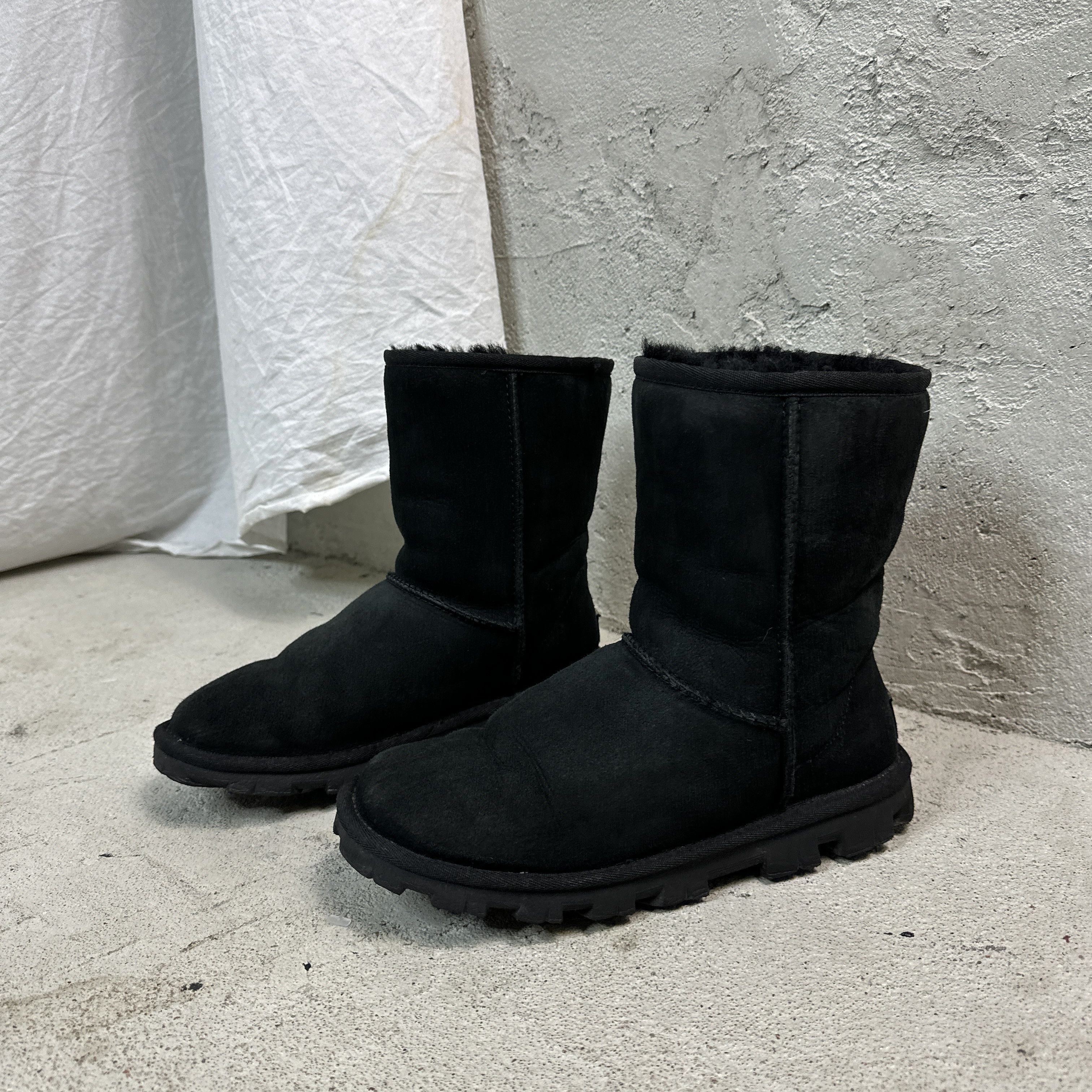 Ugg × Vintage UGG Boots Size US 7 / IT 37 - 3 Thumbnail