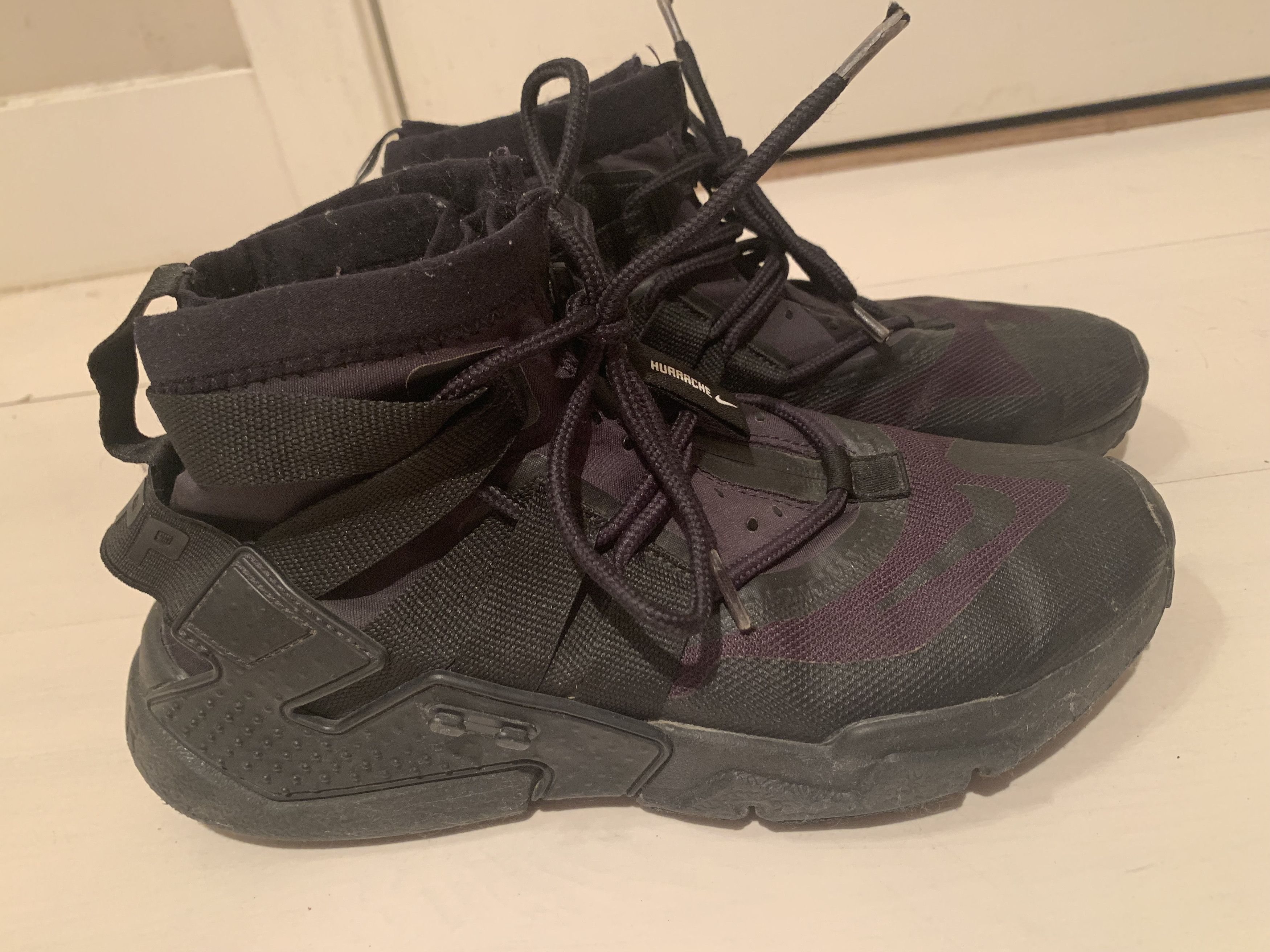 Nike Nike Air Huarache Gripp Black Size US 8 / EU 41 - 2 Thumbnail