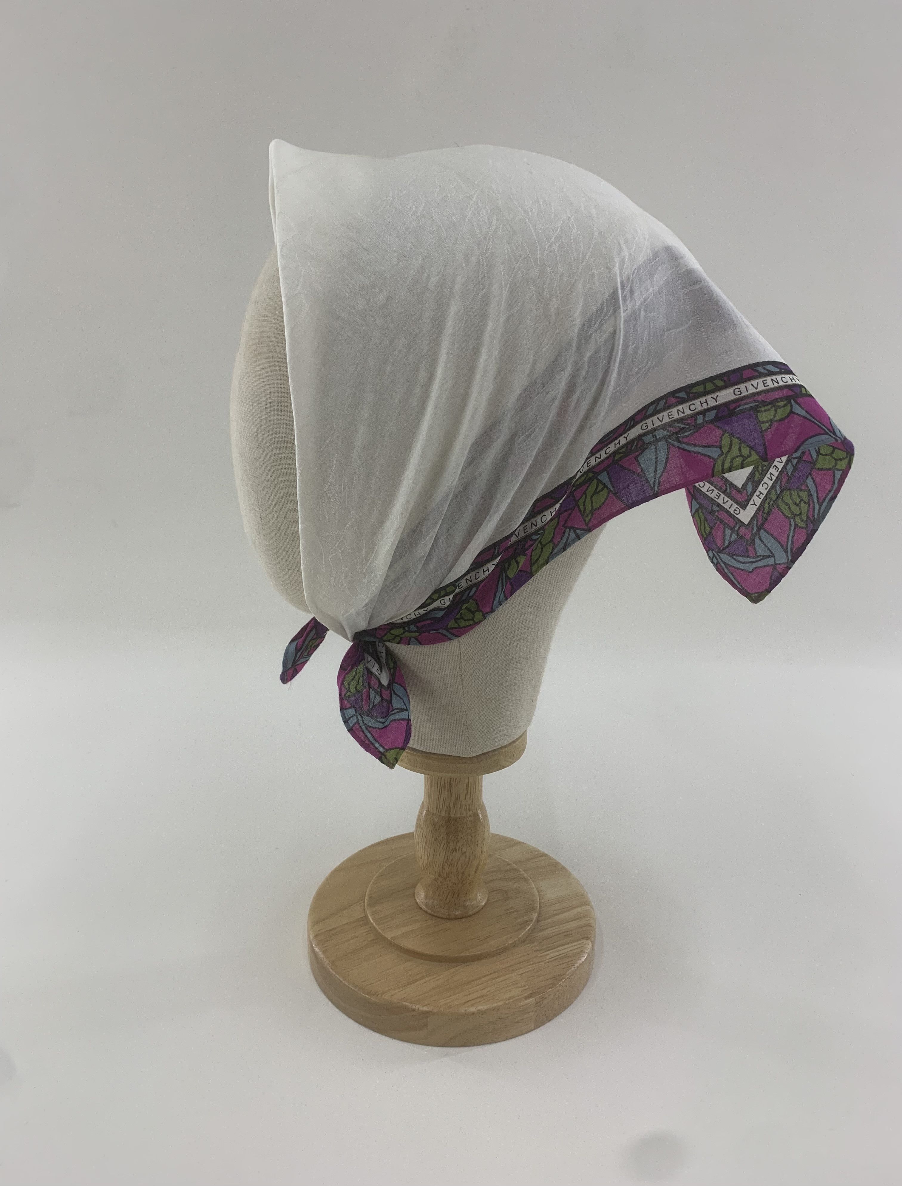 Givenchy Givenchy Handkerchief Bandana Neckerchief TB3418 Size ONE SIZE - 3 Thumbnail