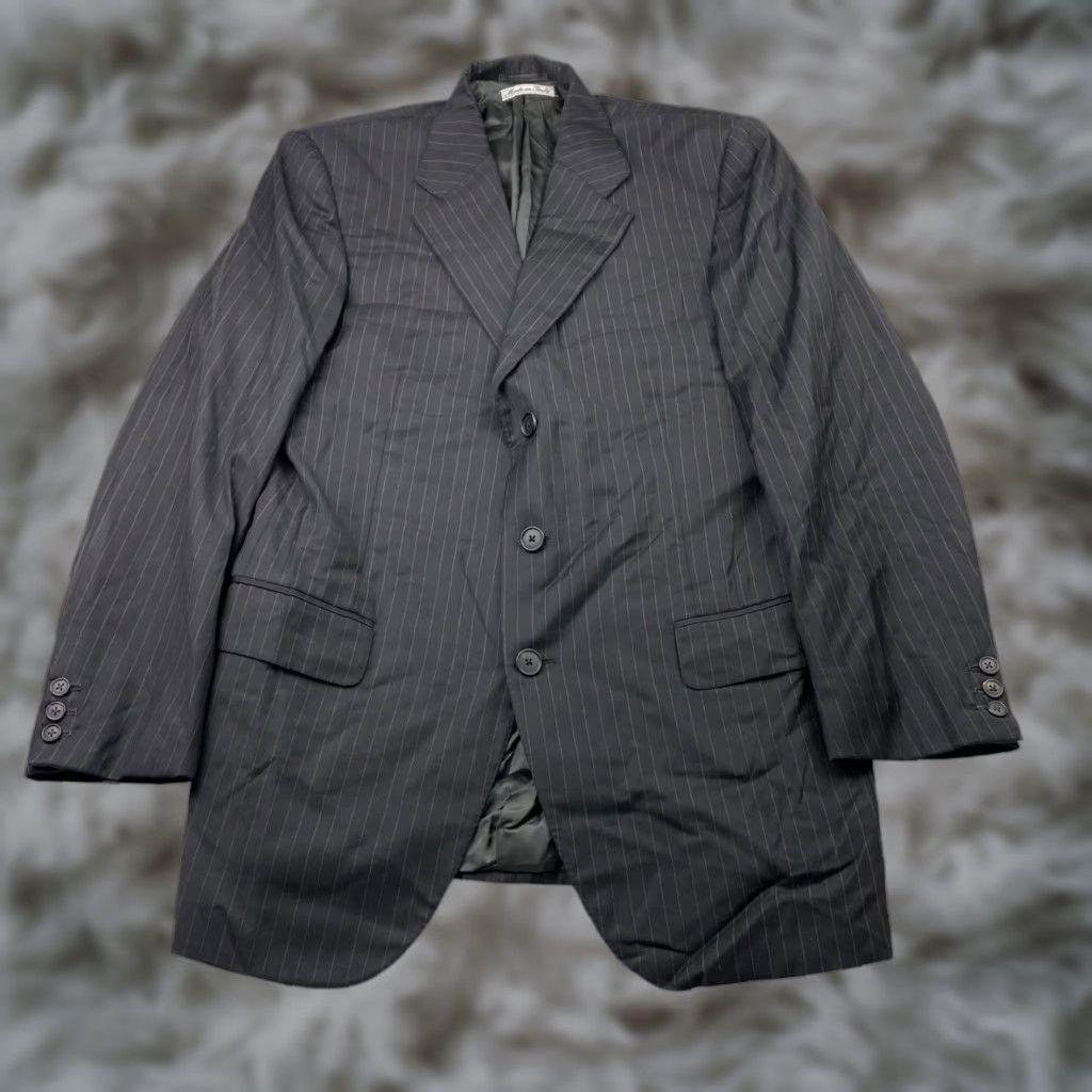 Vintage Belvest Suit 2 Piece Mens Wool Black/Pink Stripe 40S 34x30 Italy Three-Button Single-Breasted Notch Lapel Vintage No N/A Size 40R - 1 Thumbnail