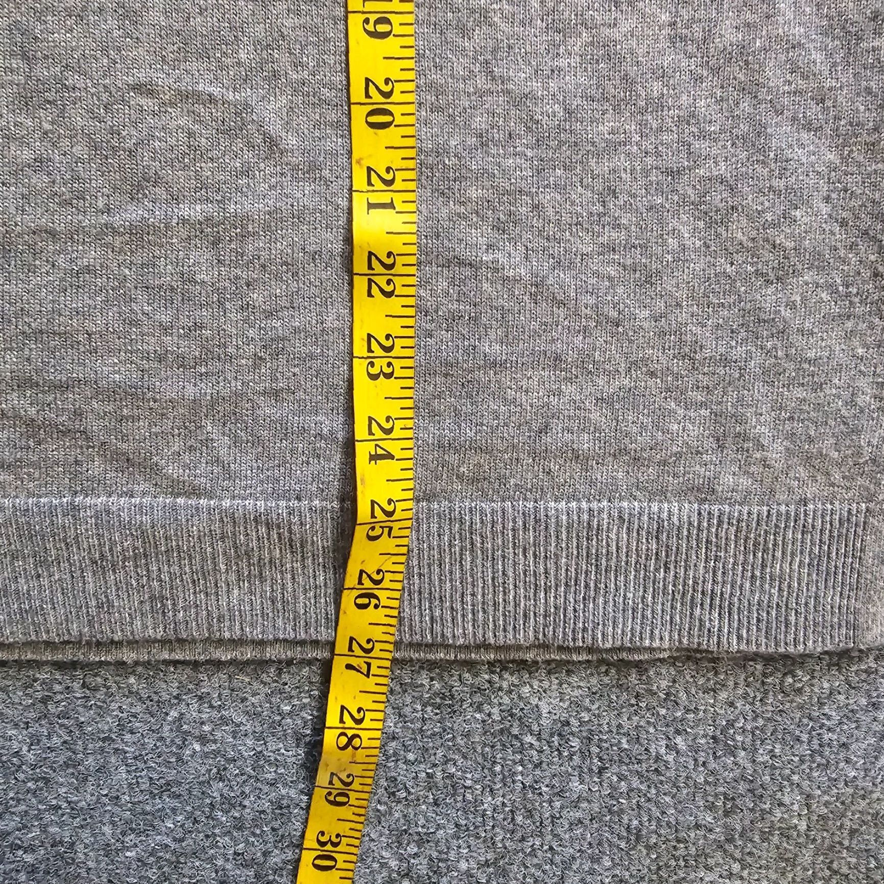 J.Crew J.CREW Sweater Top Womens Small Gray Wool Button Cuffs V-Neck Casual Career Shirt Size S / US 4 / IT 40 - 6 Thumbnail