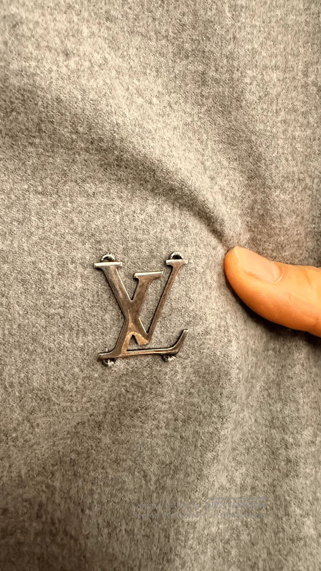 Louis Vuitton lv wool jacket with large logo. Size US L / EU 52-54 / 3 - 2 Thumbnail