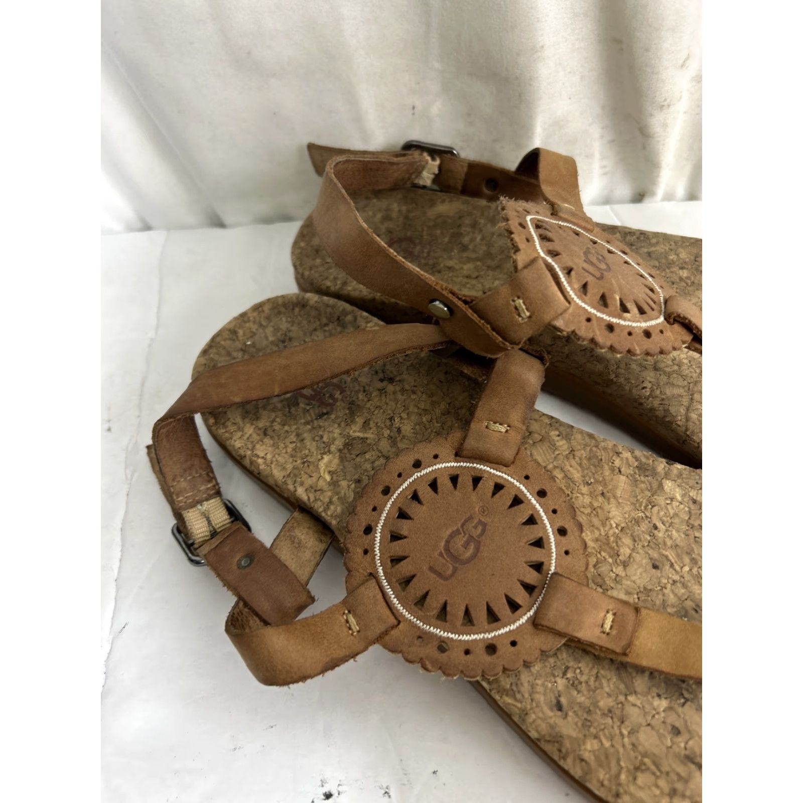 Ugg Ugg Aden II Womens Sandal T-Strap Buckle Leather Strappy 9.5 Brown Almond Size US 8 / IT 38 - 3 Thumbnail