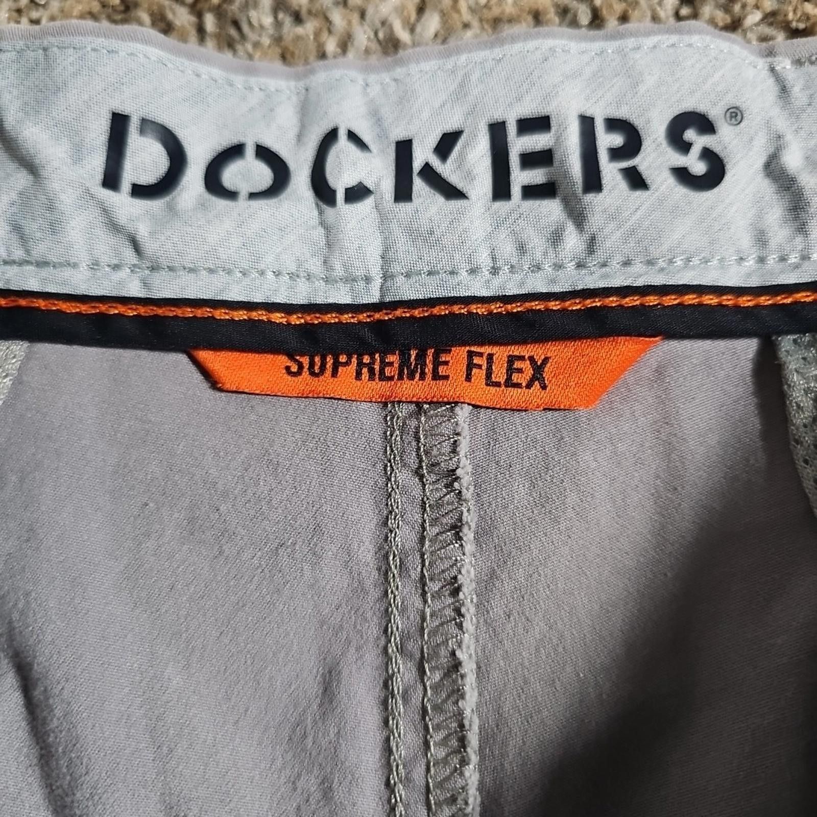 Dockers Dockers Supreme Flex Ultimate Short Sz 38 Gray Shorts Stain Size US 38 / EU 54 - 3 Thumbnail