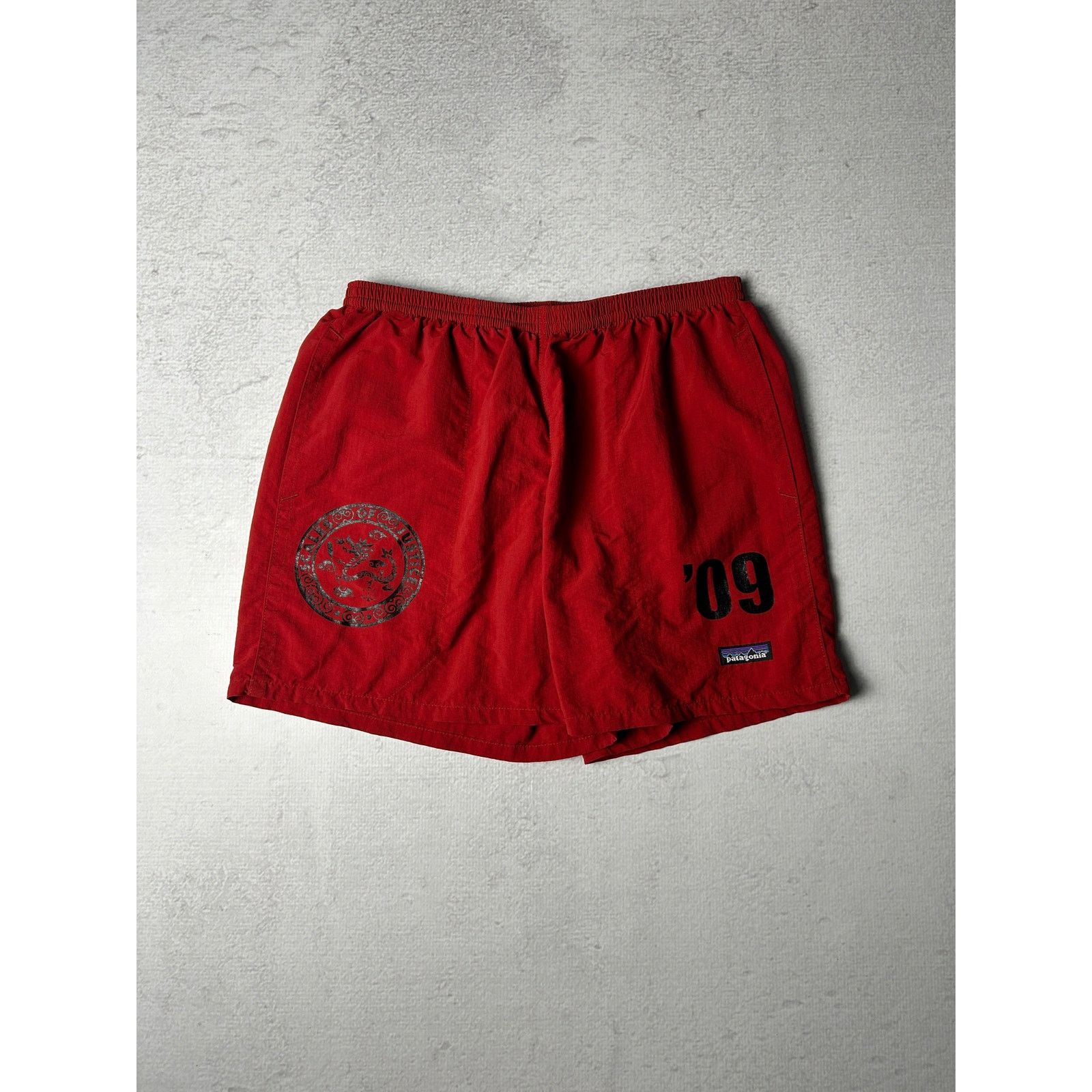 Umbro Vintage Umbro Blue Pre-owned Track Shorts - Men's Medium Size US 28 / EU 44 - 1 Thumbnail