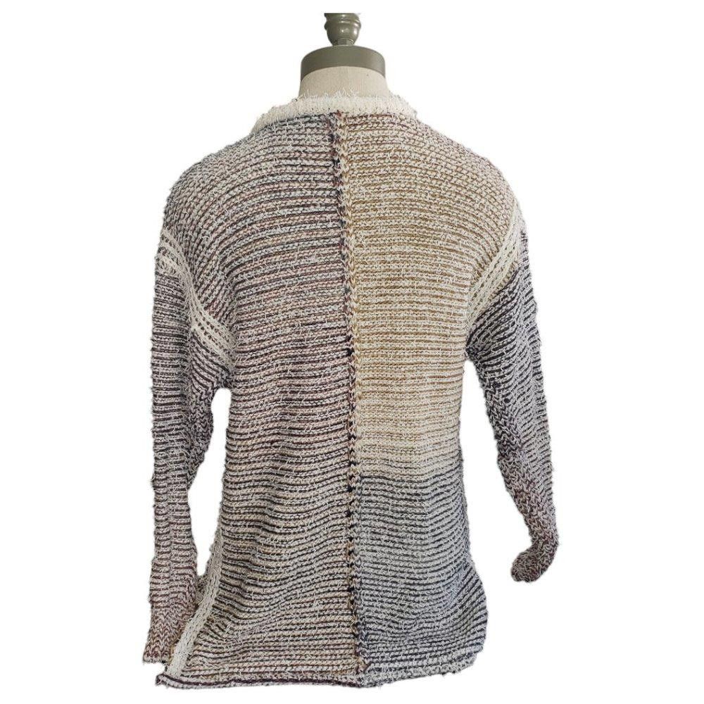 Designer CT891 Ethyl V-neck Long Sleeve Button Trim Sweater S Size S / US 4 / IT 40 - 3 Thumbnail