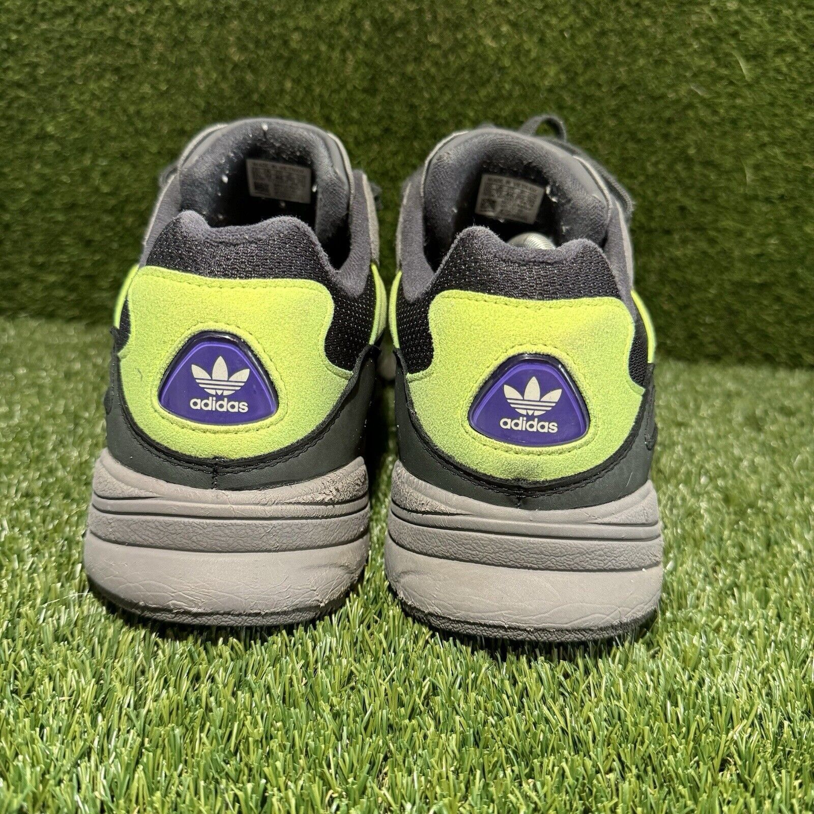 Adidas Size 11.5 - adidas Yung-96 Carbon Size US 11.5 / EU 44-45 - 5 Thumbnail